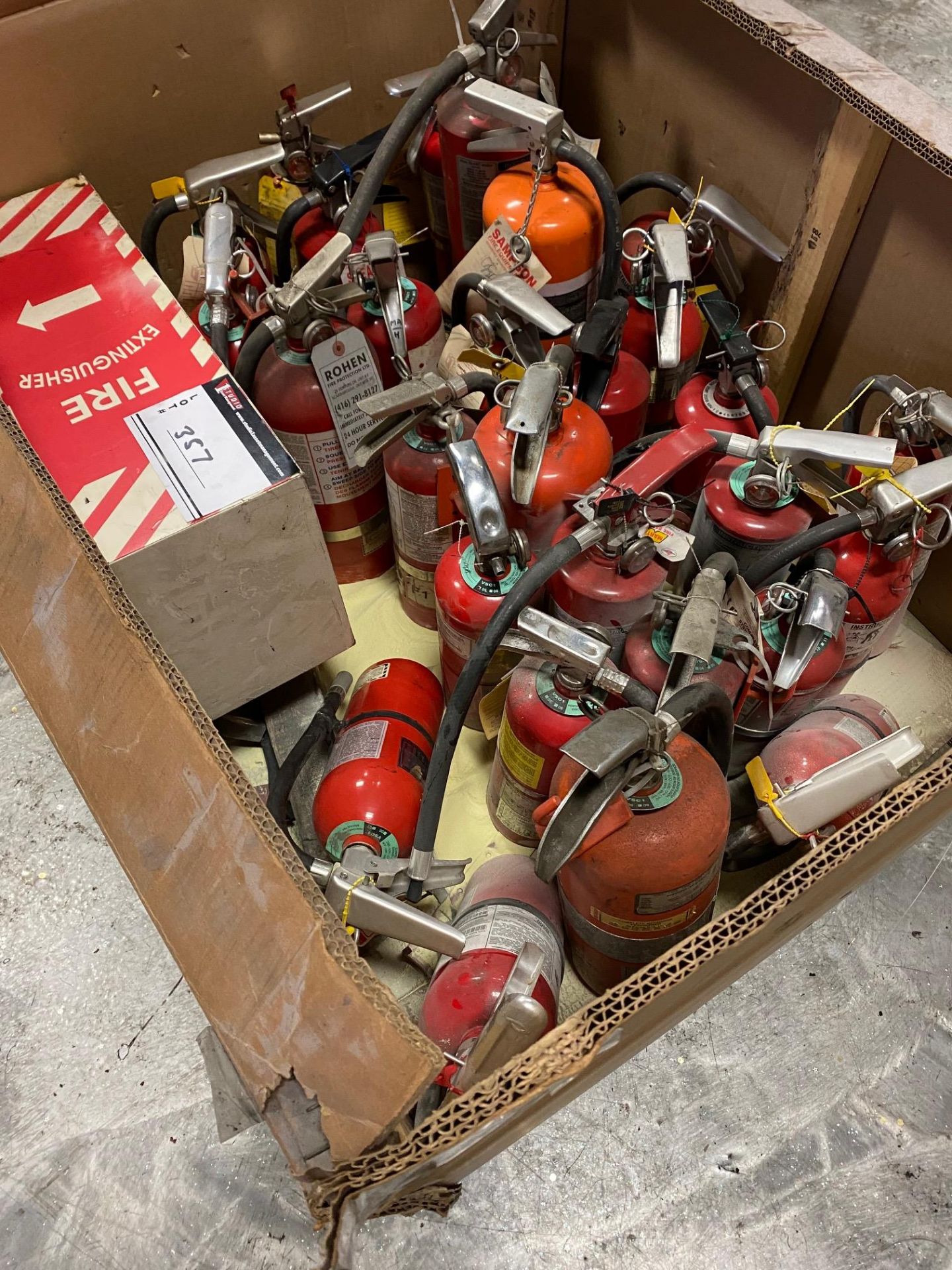 Fire extinguishers - Image 4 of 4