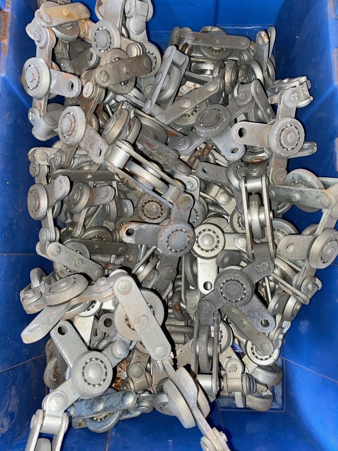 LOT OF CONVEYOR CHAINS
