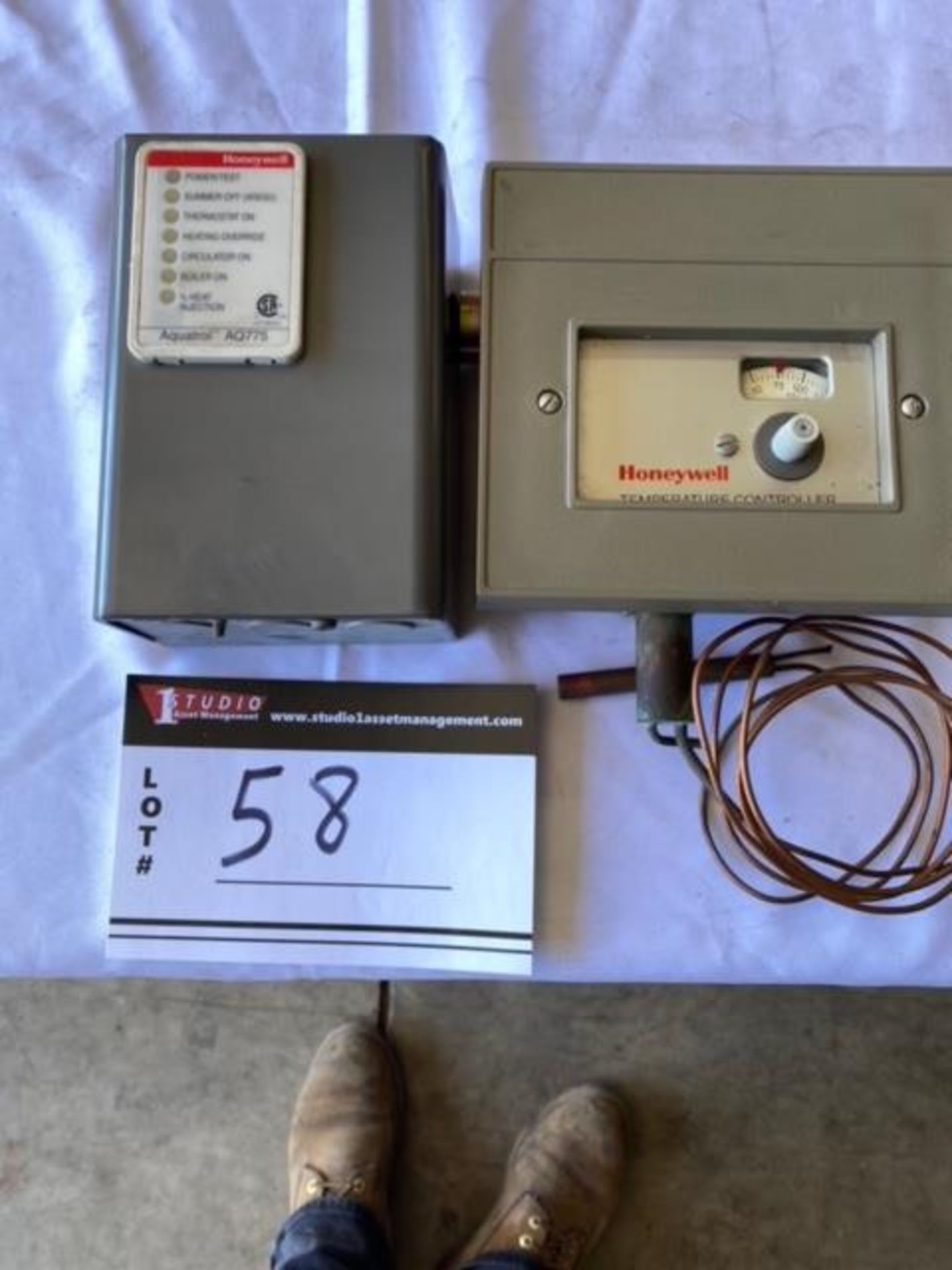 HONEYWELL THERMOSTAT CONTROLLER