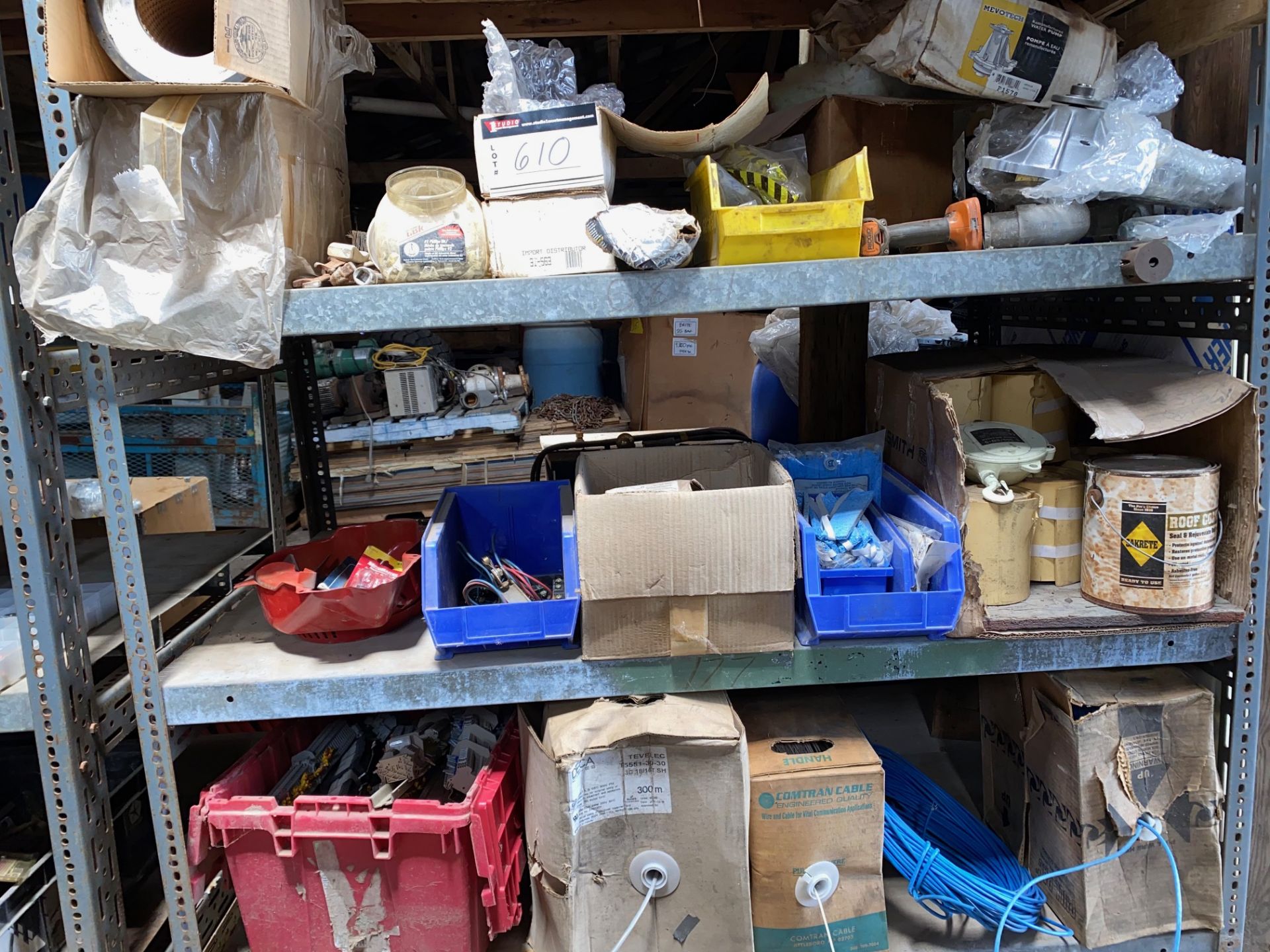 LOT CONSISTING OF COMMUNICATION WIRES, WATER PUMPS, DISTRIBUTORS, DIN CONNECTORS, TOOL BALANCER - Image 12 of 13