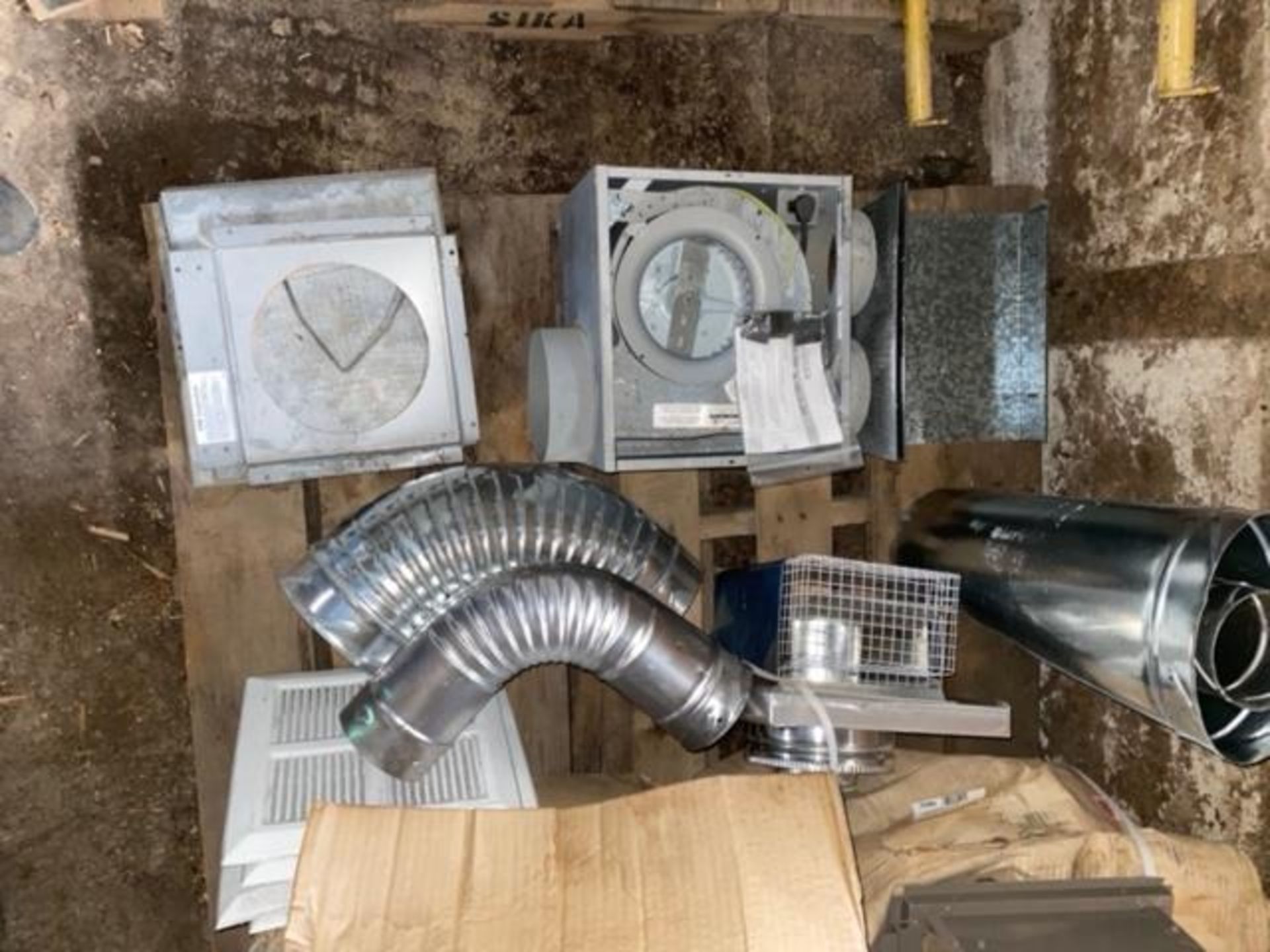 LOT OF ASSORTED VENT KITS & POWER VENT