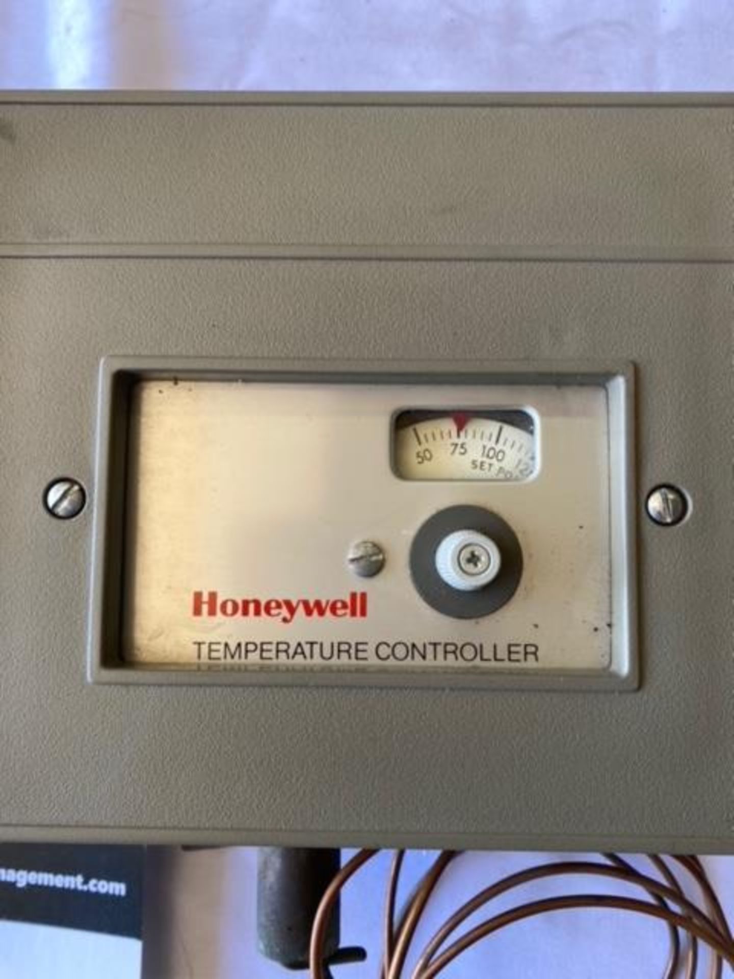 HONEYWELL THERMOSTAT CONTROLLER - Image 2 of 3