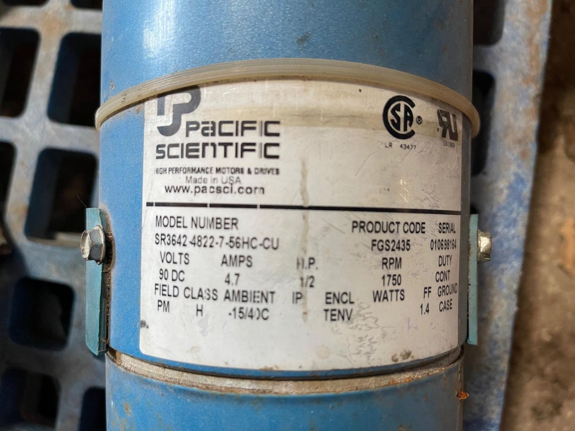 LOT OF WIRES, PLUGS, SUBMERSIBLE PUMP FLOATS TIMES FOUR, DC MOTOR AND GEARBOX 60:1 RATIO - Image 3 of 5
