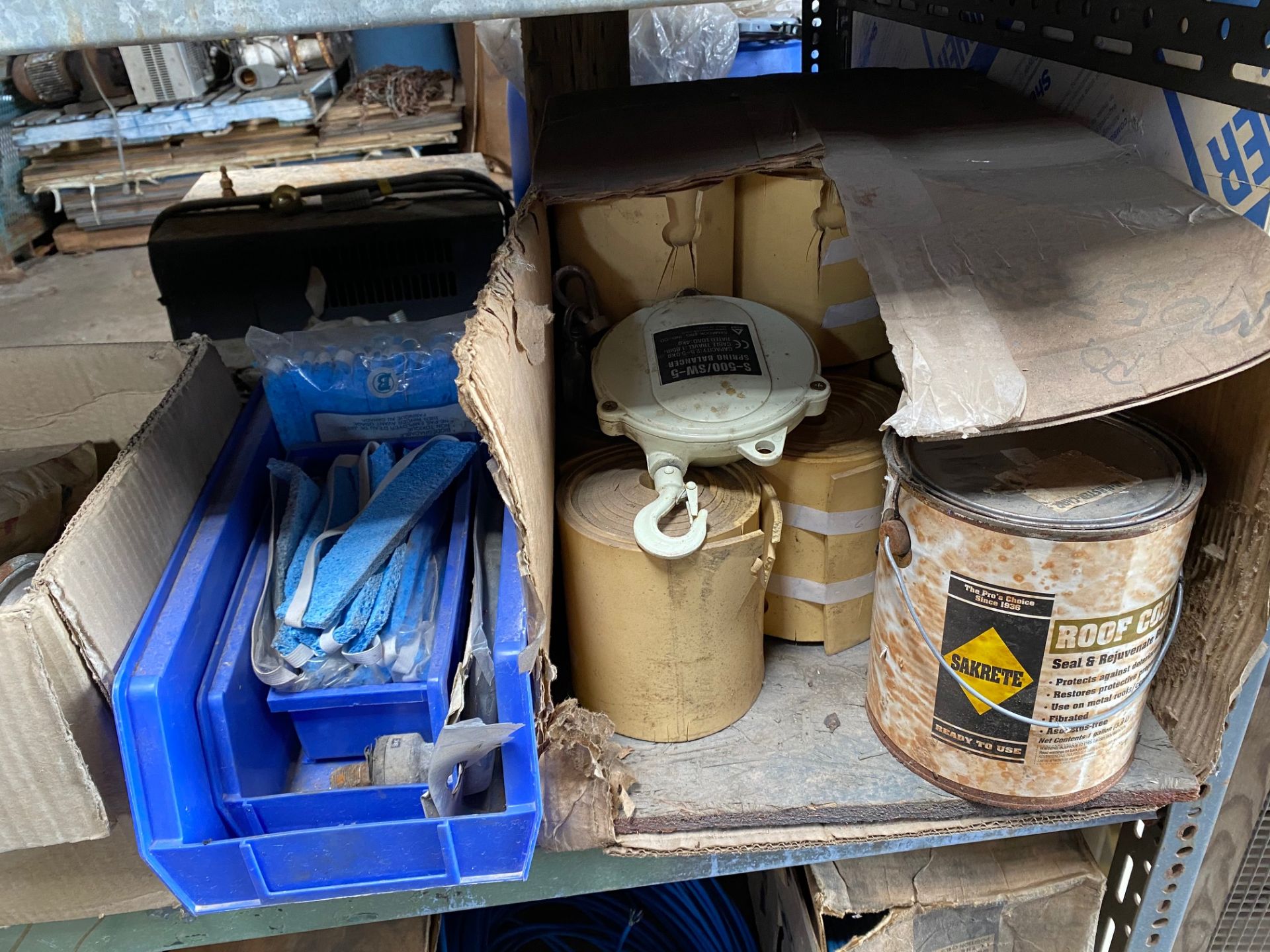 LOT CONSISTING OF COMMUNICATION WIRES, WATER PUMPS, DISTRIBUTORS, DIN CONNECTORS, TOOL BALANCER - Image 6 of 13