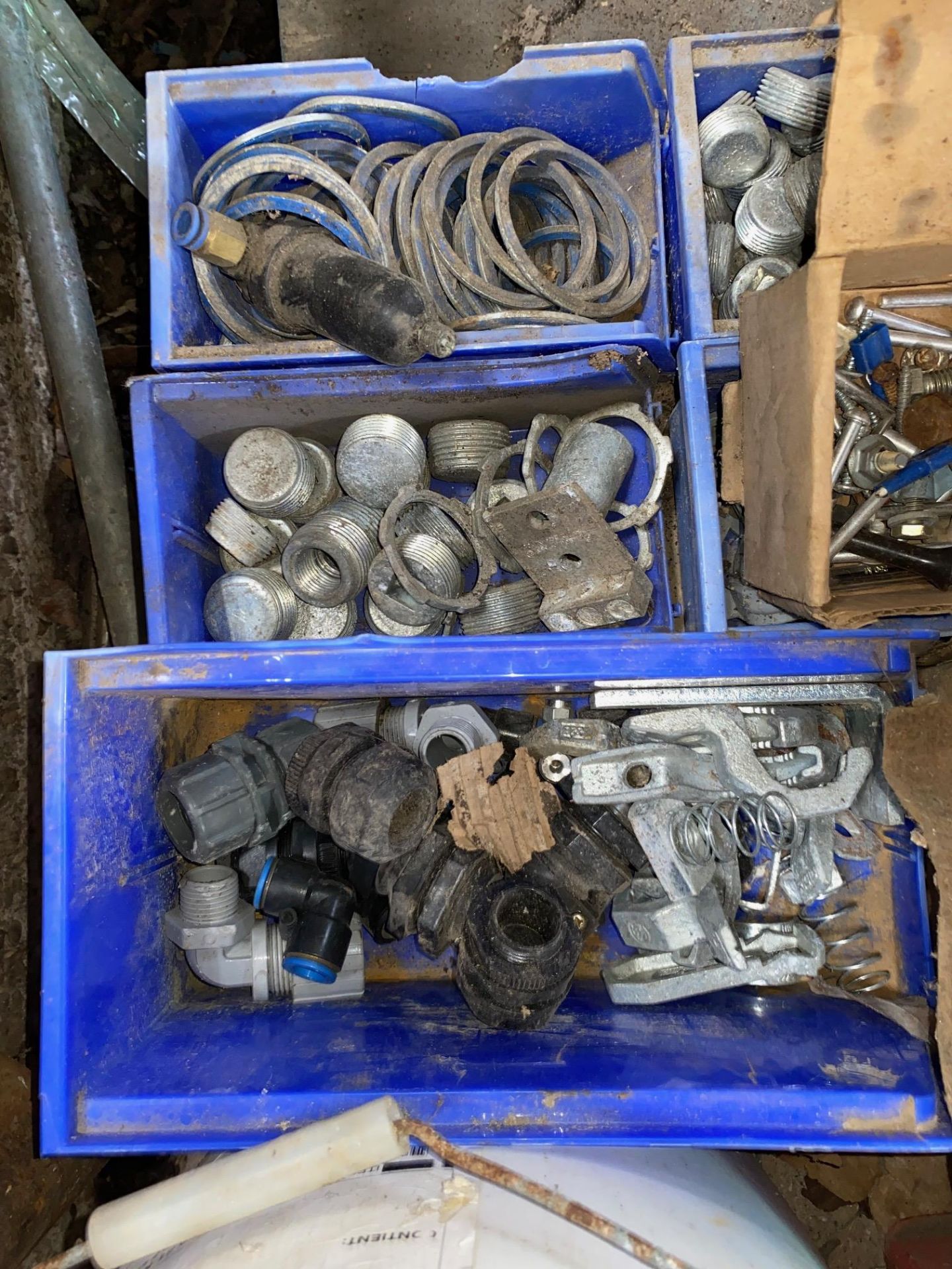 LOT OF ASSORTED HARDWARE AND PAIL OF RIVETS - Image 6 of 8