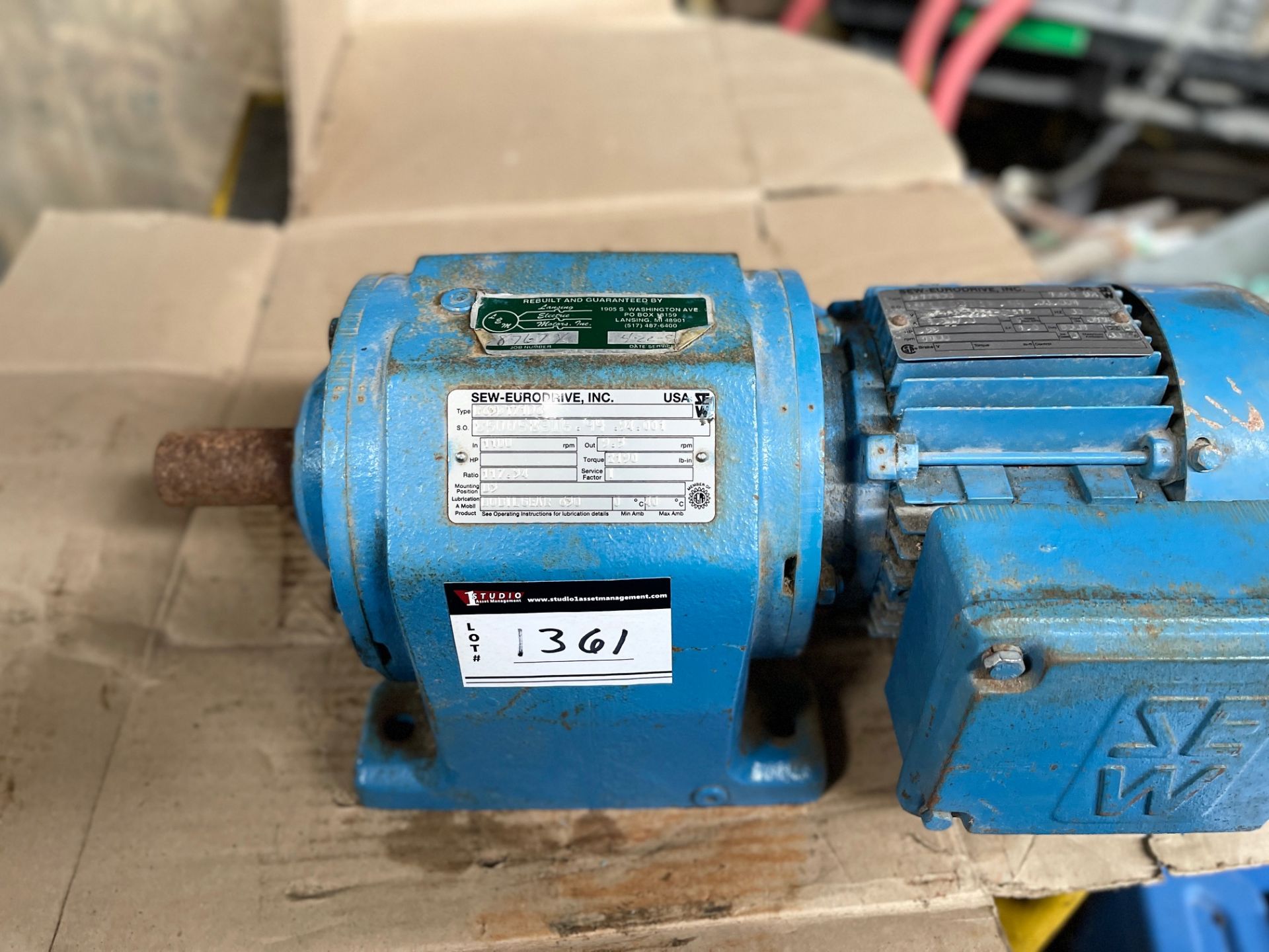 SEW EURODRIVE ELECTRIC MOTOR AND GEARBOX, RATIO 117.34:1, RPM 1100 - Image 3 of 4