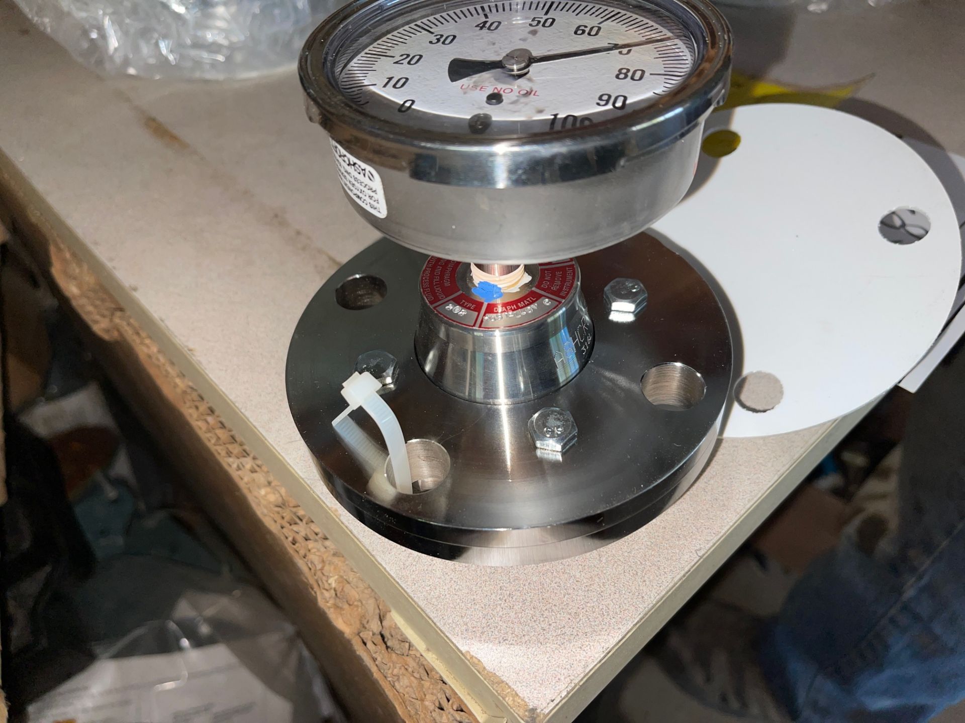 ASHCROFT PRE-PRESSURIZED METRE, 4 3/4 “ FLANGE WITH ISOLATION DISC, 4 VOLTS - Image 5 of 6
