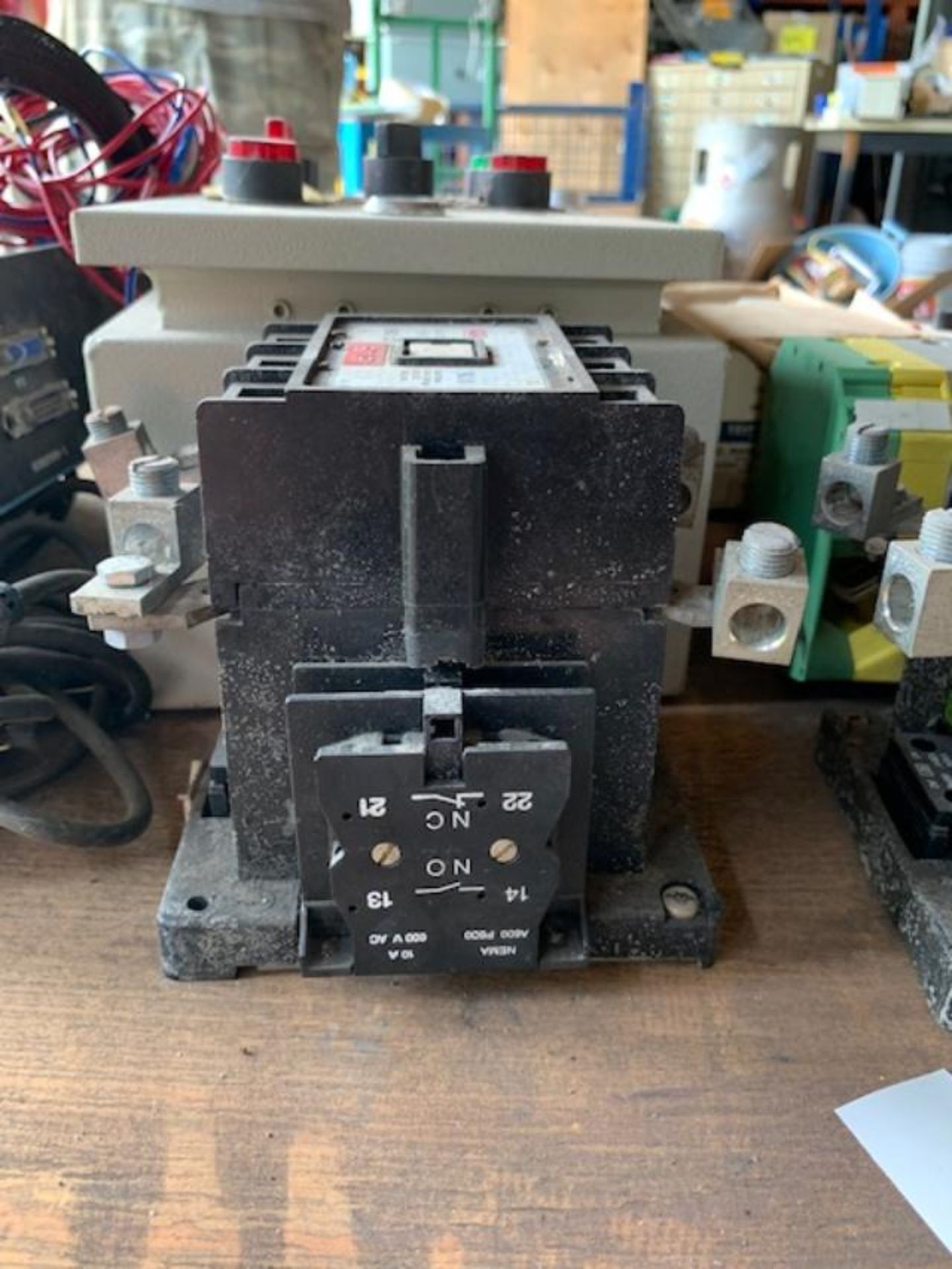 SQUARE D MECHANICAL STARTER, 380 AMP WIRE JOINTERS , SWITCH BOX WITH MULTIPLE SWITCHES, ABB 600 VOLT