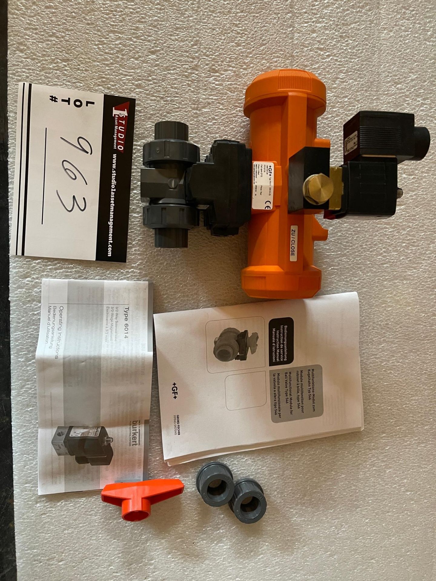 GEORGE FISHER HALF-INCH PVC BALL VALVES WITH PNEUMATIC CONTROLLERS AND BURKETT SOLENOID, 120 V, 14