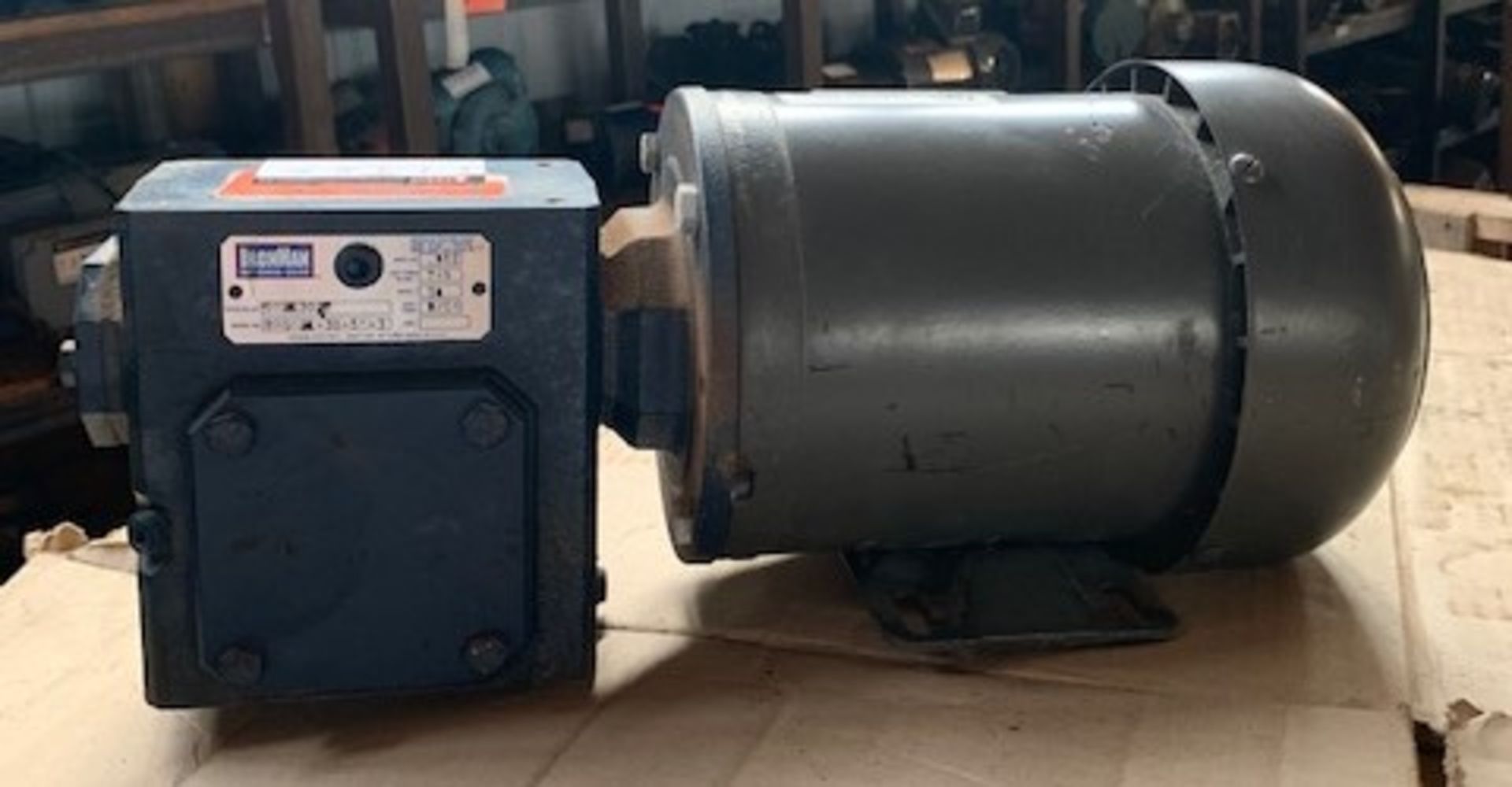 WEG ELECTRIC MOTOR, VOLTS 208-230/460, RPM 1725, 3 PHASE, HP 5/8 - Image 7 of 8