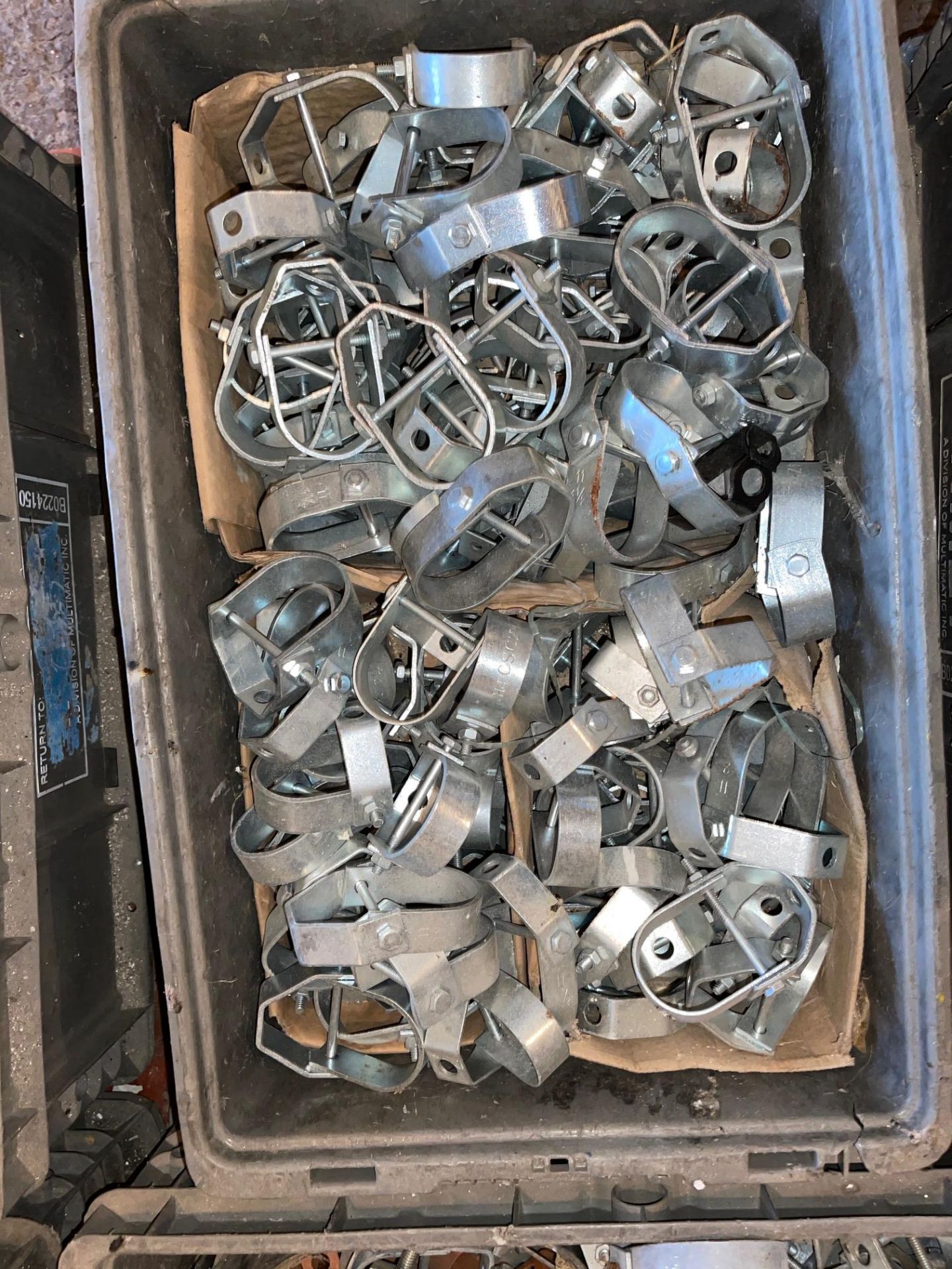 LOT OF ASSORTMENT OF PIPE HANGERS, .5" TO 3" PIPE, GALVANIZE, PAINTED 1" U-BOLTS TO 4” U-BOLTS - Image 4 of 6