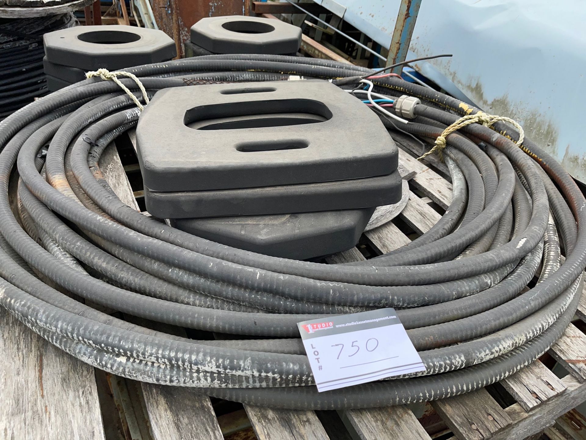 4 CONDUCTOR 8AWGAPP 150FT TEK 90 (USED)