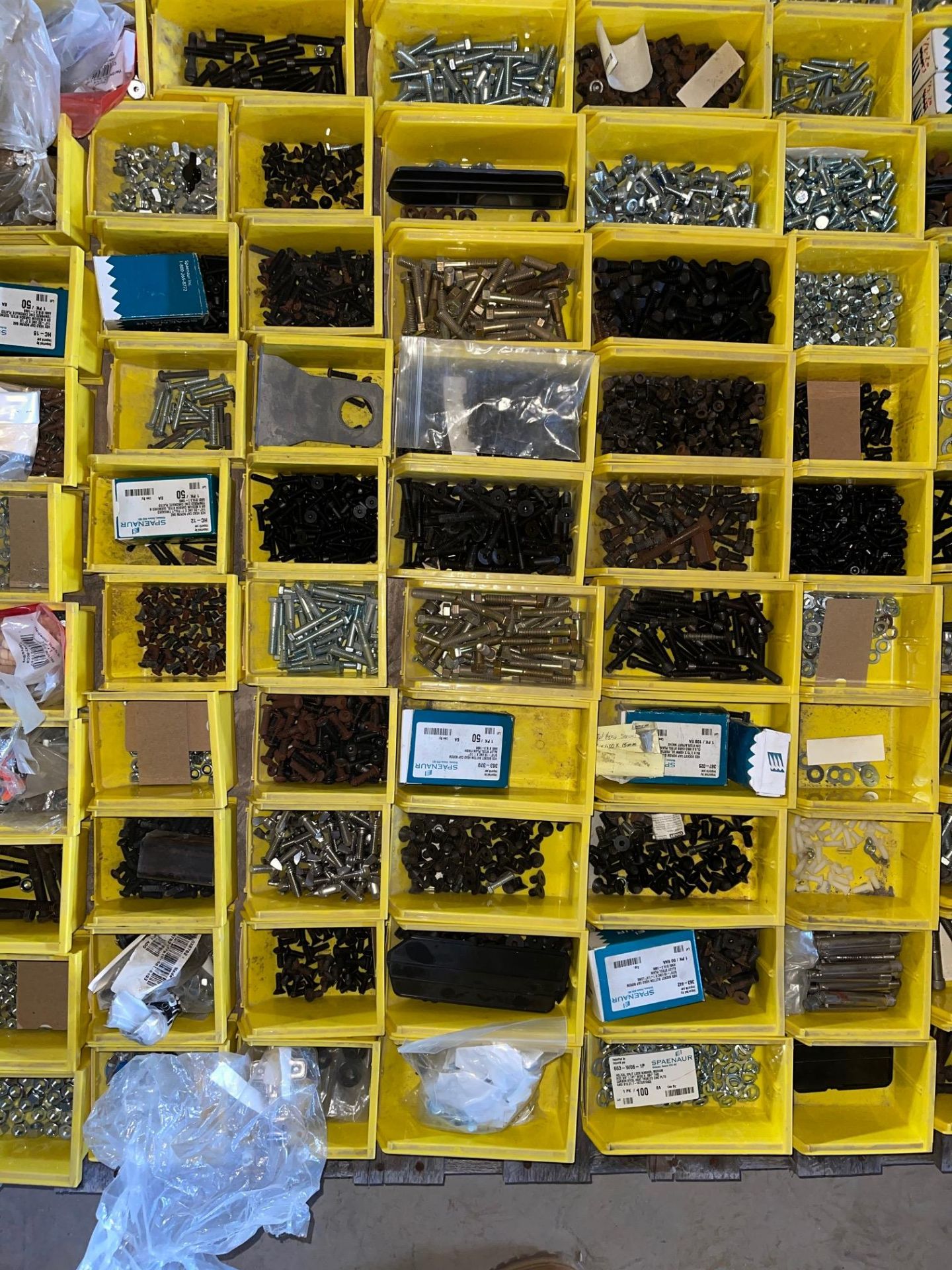 APPROX 77 BINS OF ASSORTED HARDWARE, CAP SCREWS LOCKING HEAD - Image 4 of 4