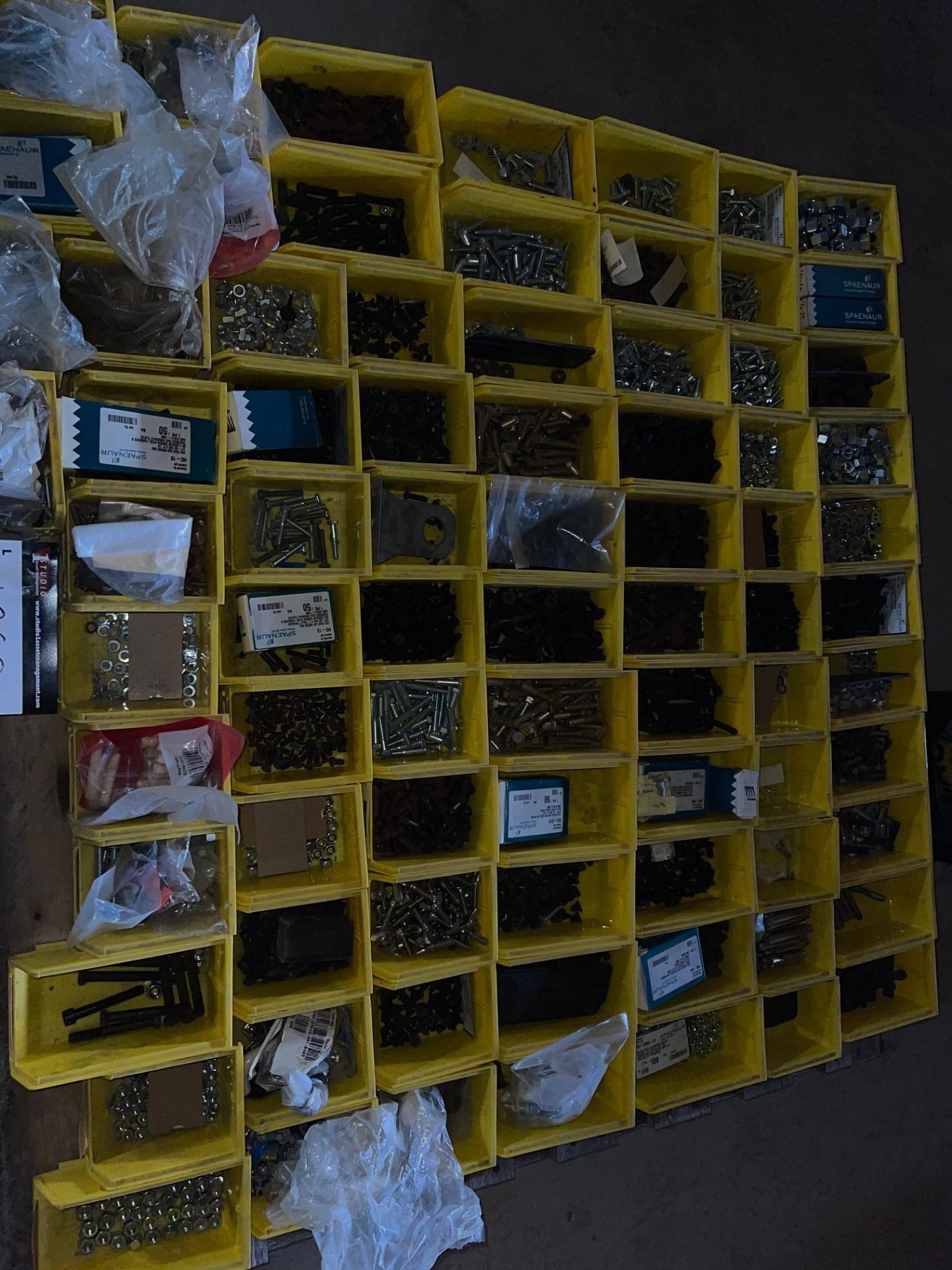 APPROX 77 BINS OF ASSORTED HARDWARE, CAP SCREWS LOCKING HEAD - Image 2 of 4