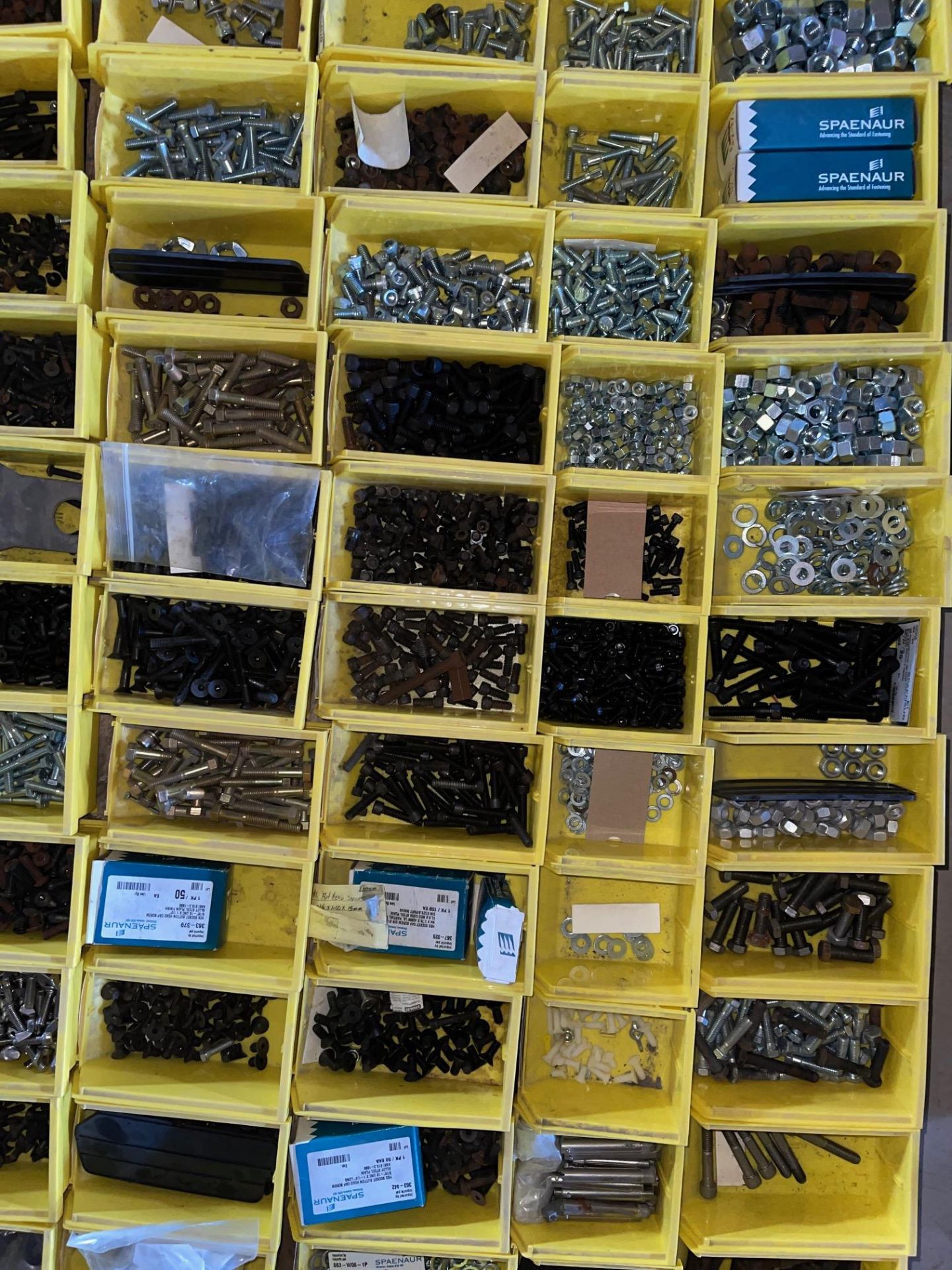 APPROX 77 BINS OF ASSORTED HARDWARE, CAP SCREWS LOCKING HEAD - Image 3 of 4