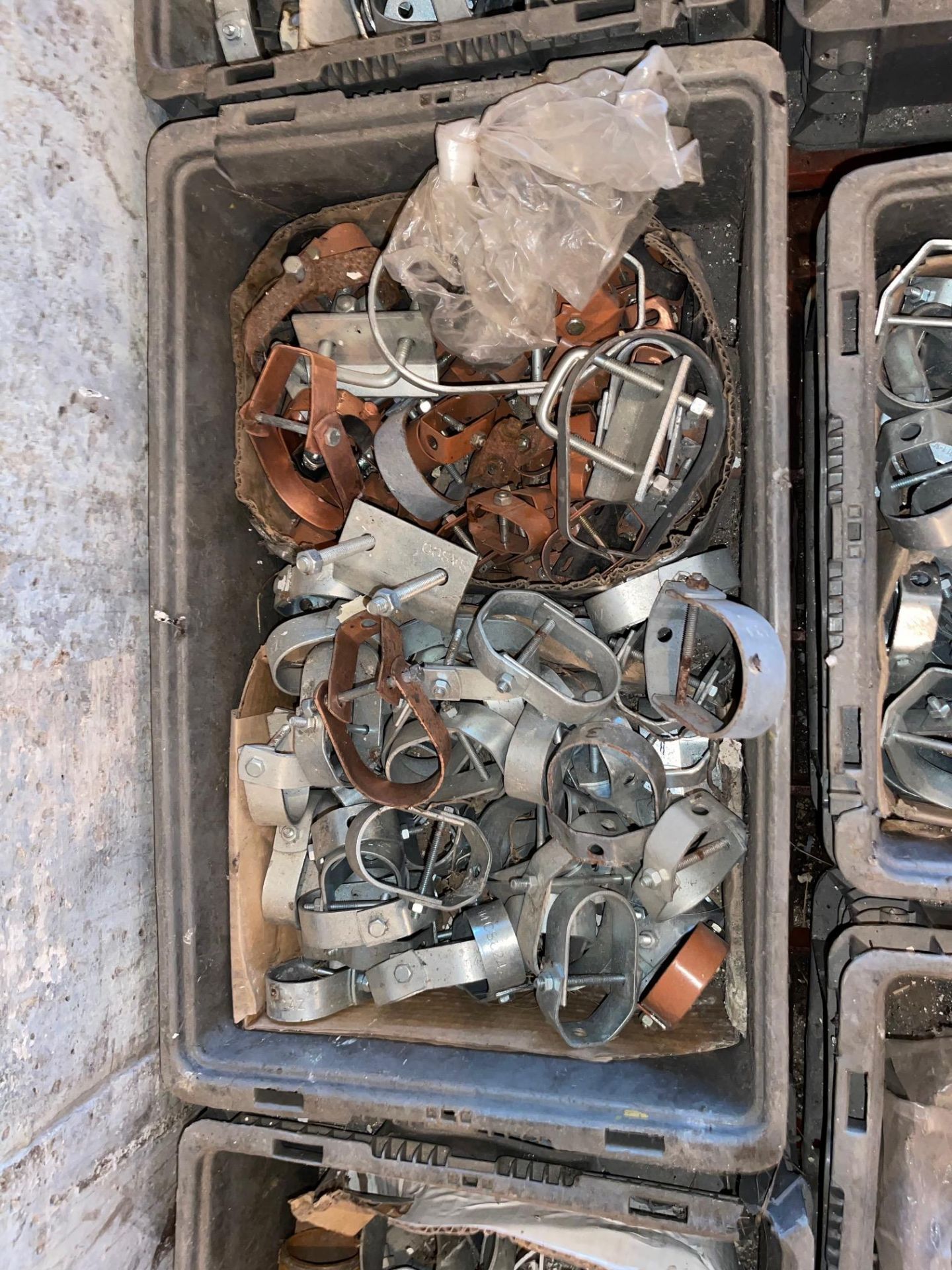 LOT OF ASSORTMENT OF PIPE HANGERS, .5" TO 3" PIPE, GALVANIZE, PAINTED 1" U-BOLTS TO 4” U-BOLTS - Image 5 of 6