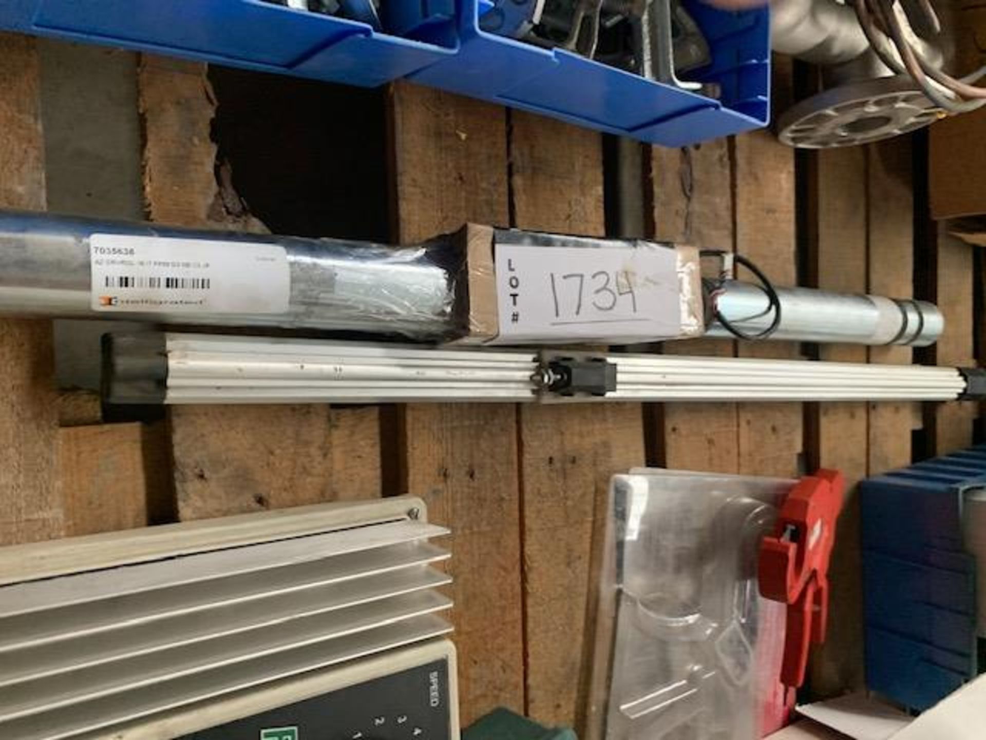 AIR LINEAR RAIL 36” OVERALL LENGTH, 2 MOTORIZED ROLLERS 14 1/2” LONG 2” DIAMETER, RIGGING FEE $10.