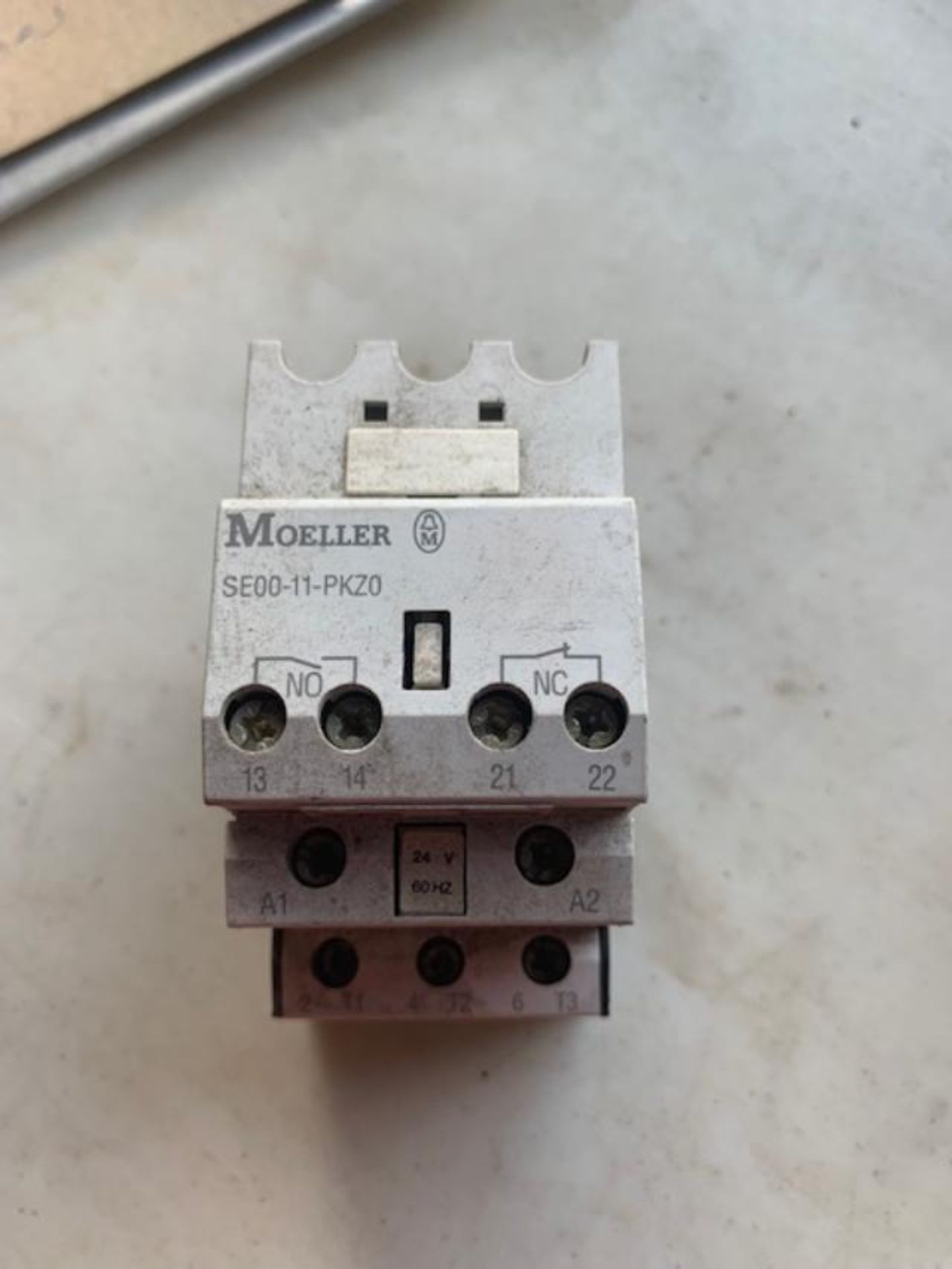 MOELLER CONTACTORS, SE00-11-PKZ0, 24V 60HZ, ALLEN BRADLEY OFF DELAY CONTACTORS, CAT. 196-FT B, - Image 2 of 3