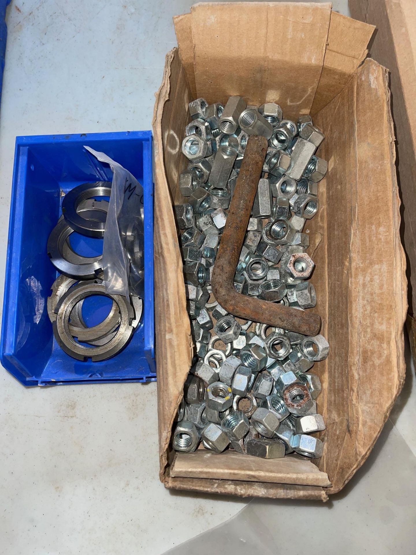 LOT OF A WIDE VARIETY OF NUTS, RANGE 1/4” - 1 “, RIGGING FEE $25.00 - Image 10 of 12