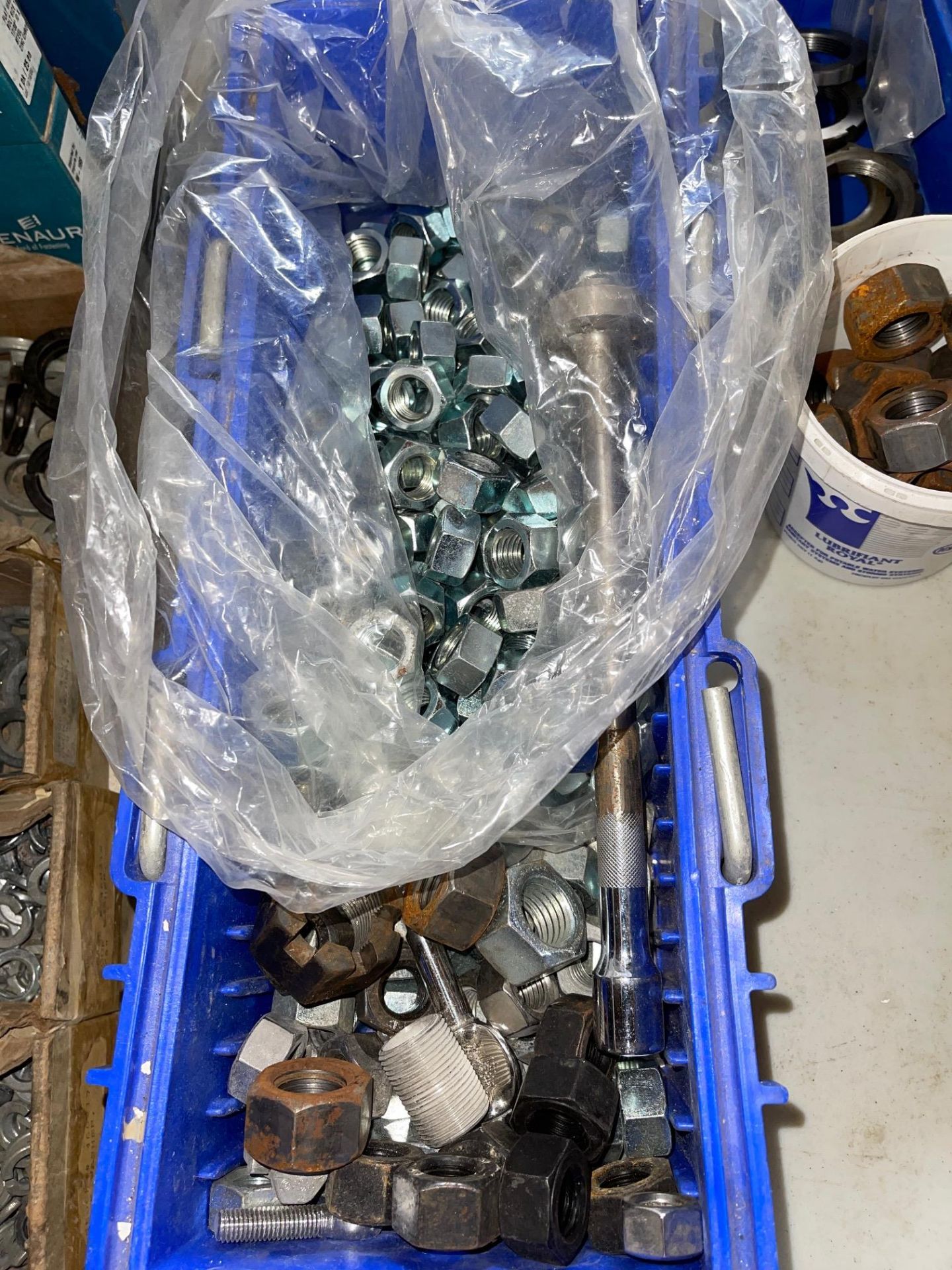 LOT OF A WIDE VARIETY OF NUTS, RANGE 1/4” - 1 “, RIGGING FEE $25.00 - Image 9 of 12