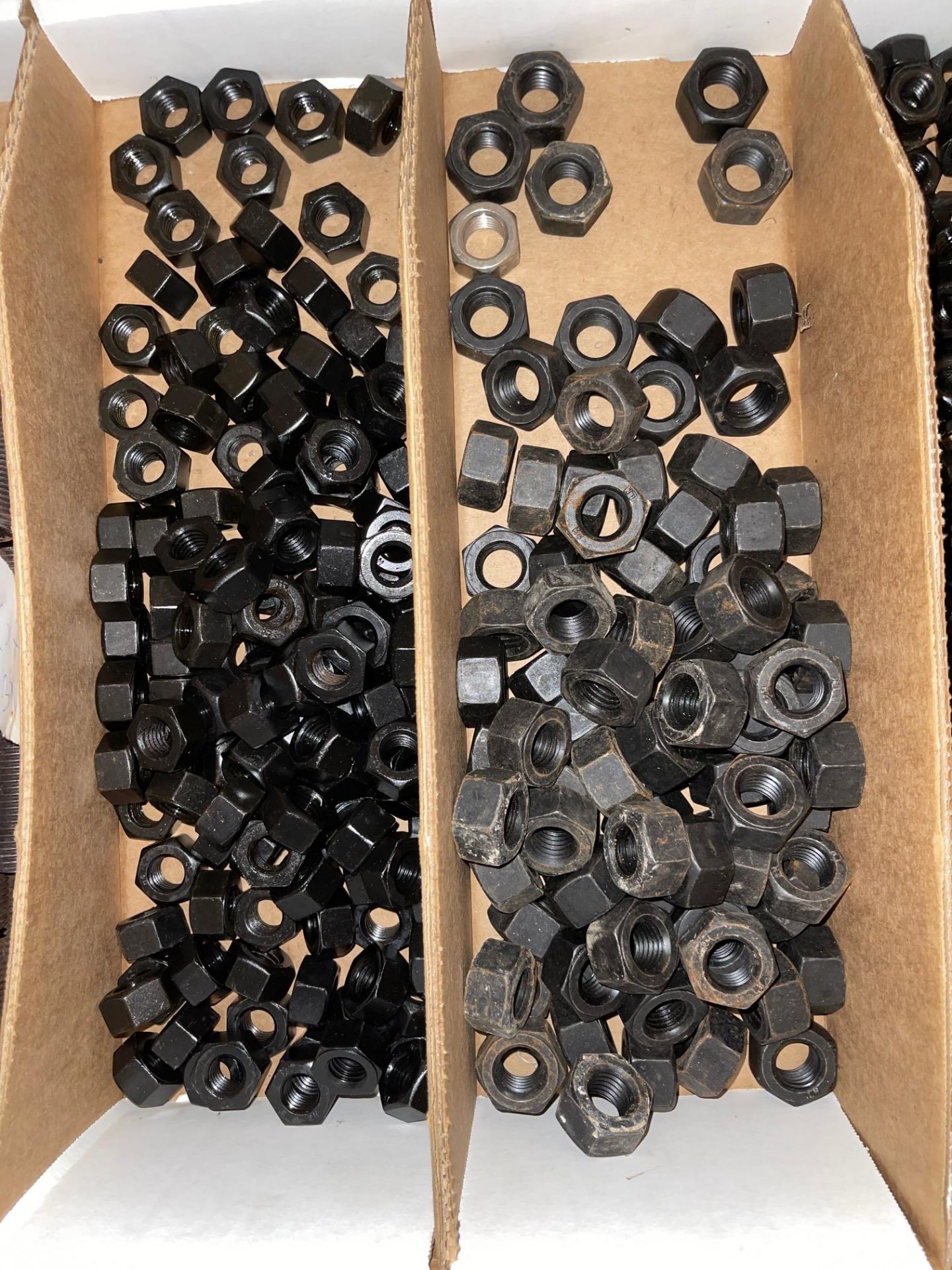 BIN OF ASSORTED B7 STUDS METRIC AND STANDARD, 1/2”, 5/8”, ¾”, 3 1/4 X 3 1/2 X 4 X 4 1/2 X 5 LONG - Image 6 of 7