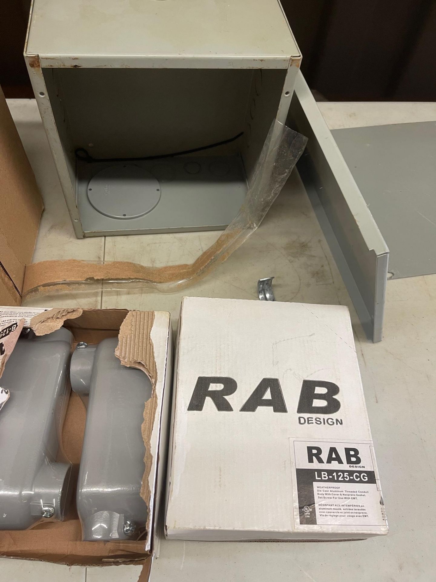 LOT/ 66/ 22, RAB LB -125-CG (4), CADDY SK3251, SQUARE 60 AMP FUSED DISCONNECT, RAYCHEM JBS-100 - Image 6 of 7