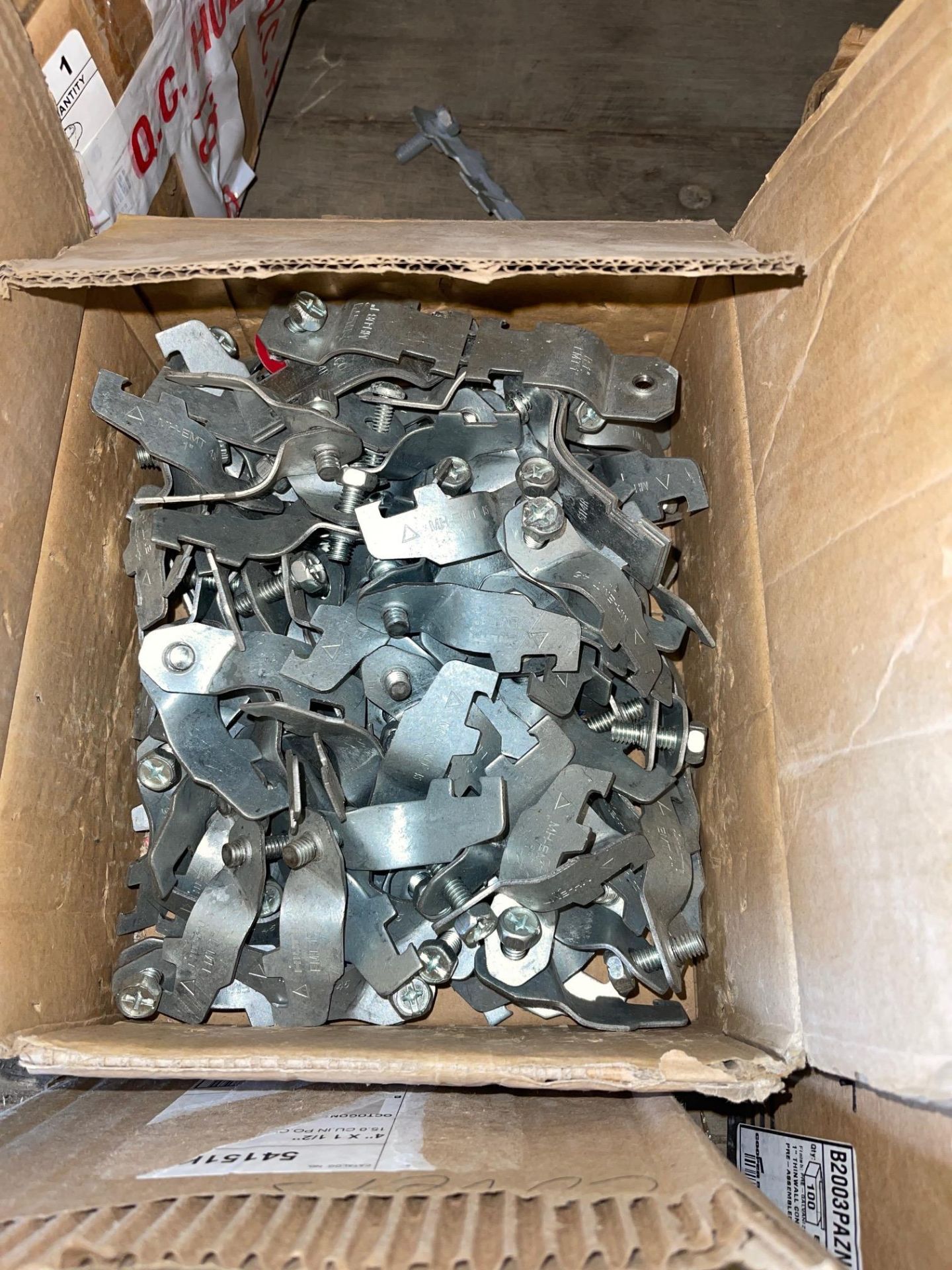 LOT/ PLUG RECEPTACLES PLATES, 1” ENT BOX JOINERS AND SEVERAL BOXES OF PIPE STRAPS - Image 4 of 8