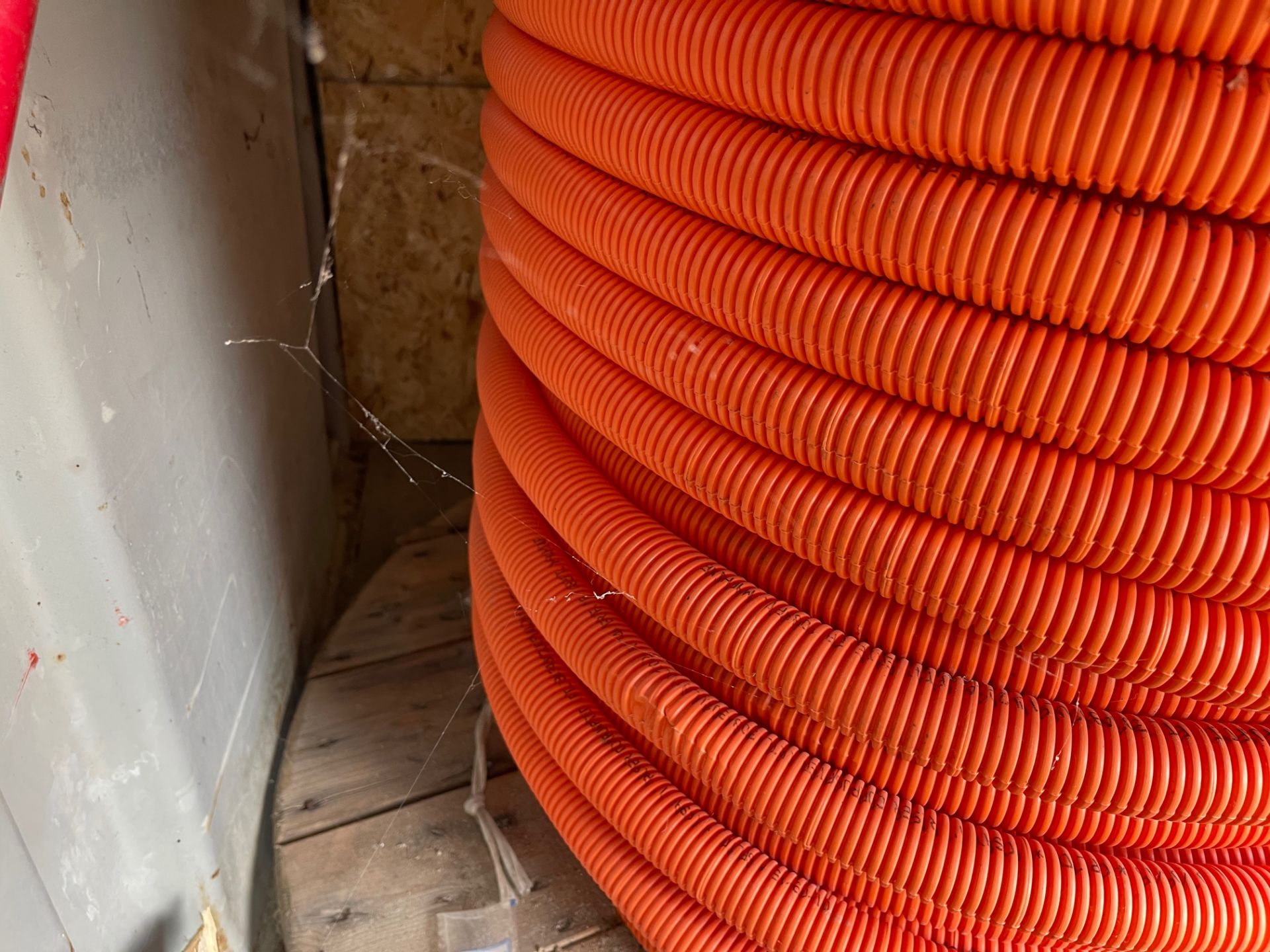 LOT/ CORRUGATED ORANGE PLASTIC TUBING, PLASTIC 1” ID, APPROX 500 FEET - Image 2 of 3