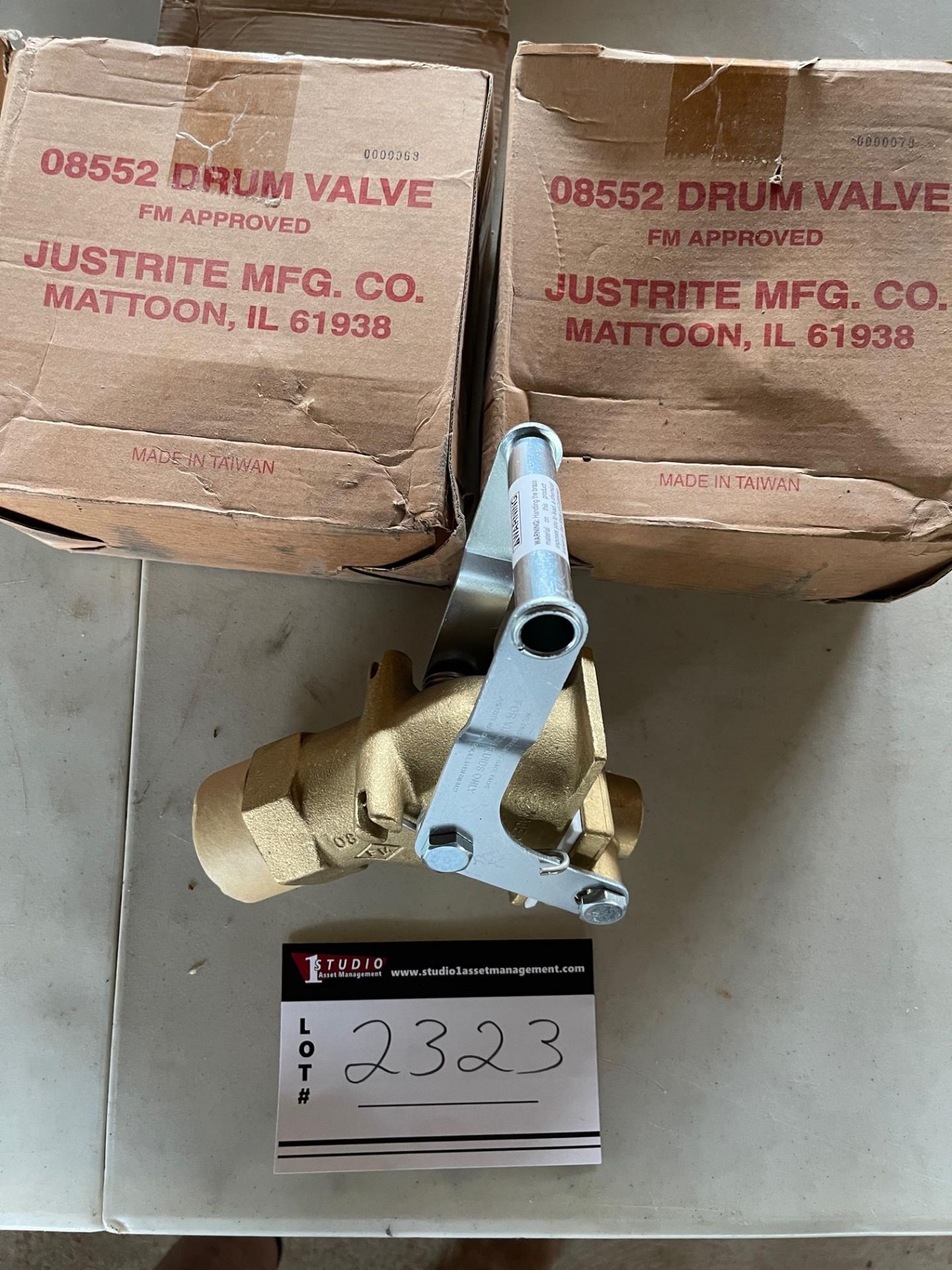 LOT OF BRASS DRUM VALVES, PN08552, FOR DISPENSING FLUIDS FROM 45 GALLON DRUM ON ITS SIDE