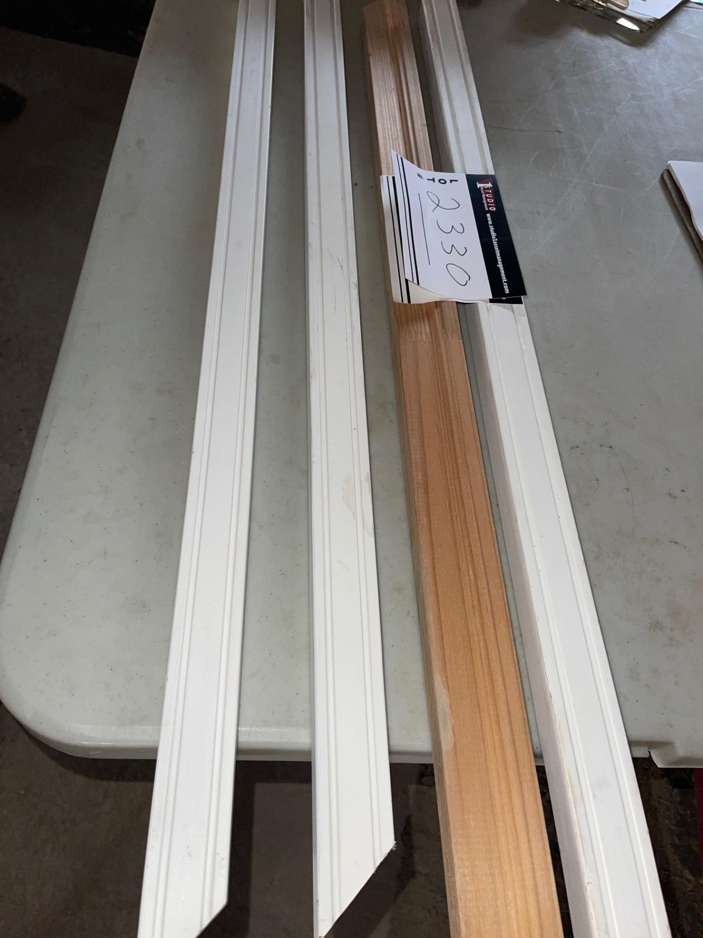 LOT/(12) SKIDS, BRICKMOULD HEAD, PET, MITRE BOTH ENDS DOOR AND WINDOW TRIM, ASIAN PRIMED, CHINESE - Image 2 of 4