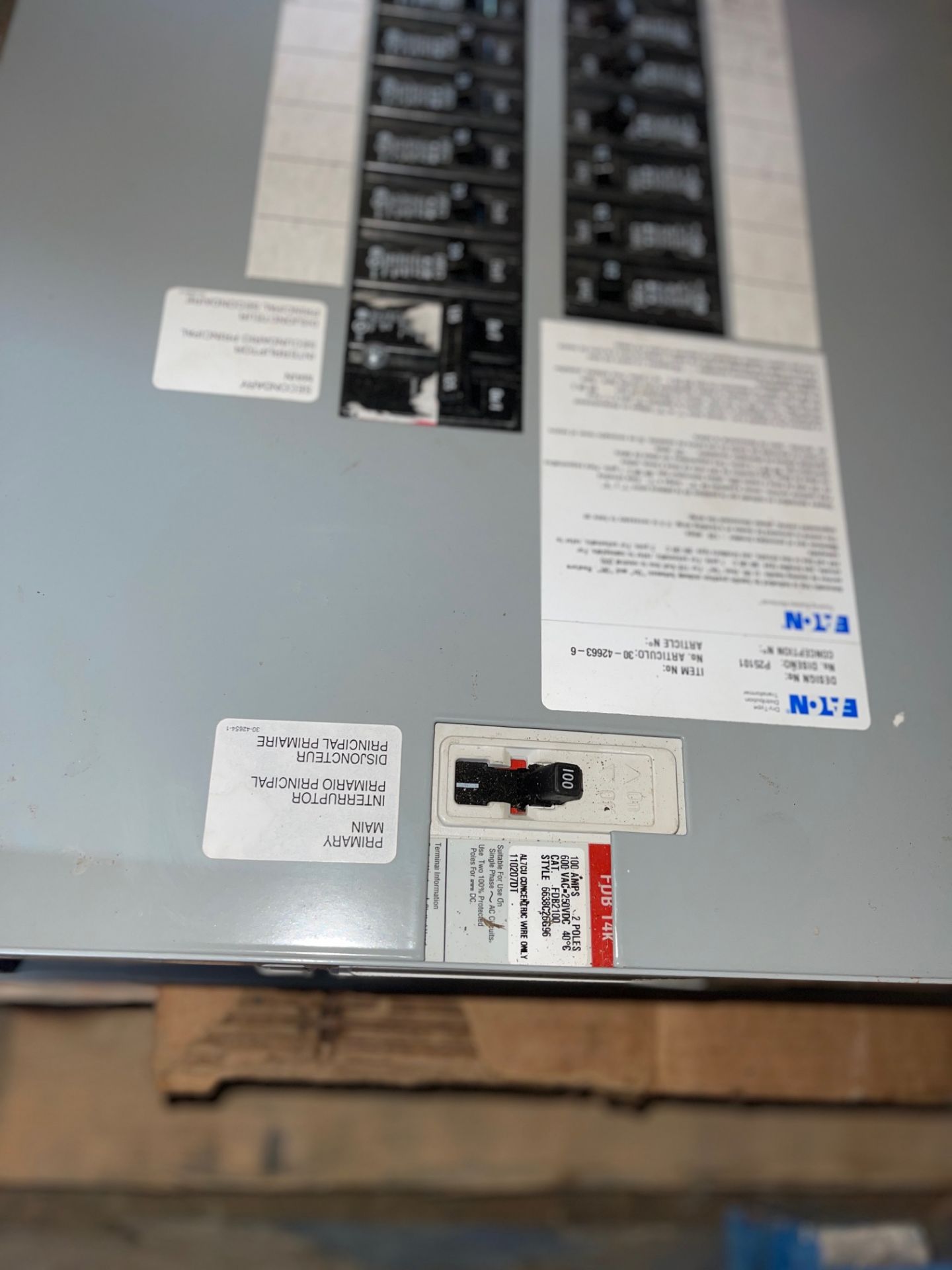 EATO PANEL 100 AMP MAIN INSERT, PN—P25101 26 CURCUITS, HAS 125 AMP SECONDARY MAIN, 16 X 20 AMP - Image 4 of 4