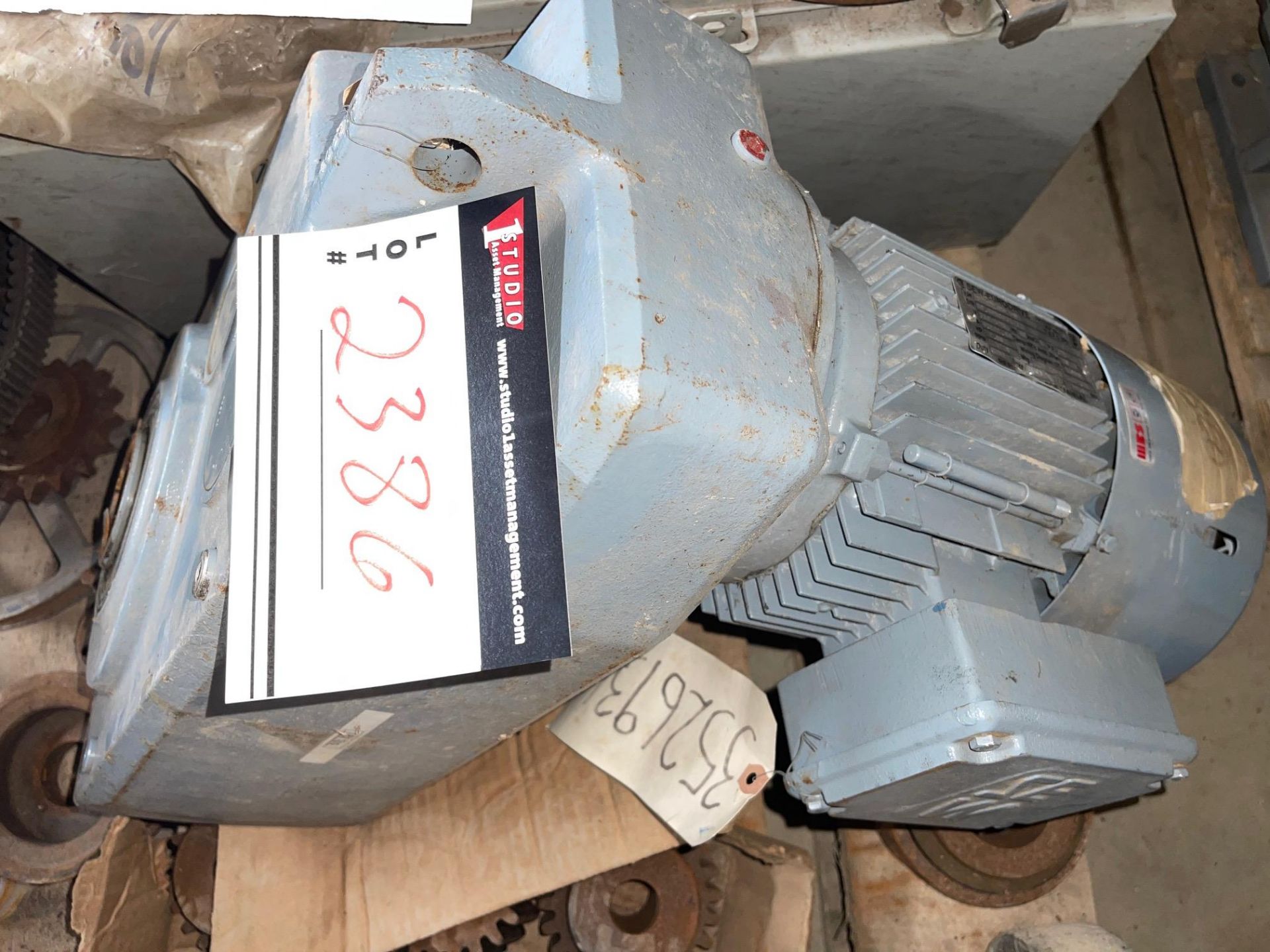 SEW MOTOR GEARBOX, 2 HP, 330/575, 1780 RPM WITH BRAKE, RATIO 143/1, 2” HOLLOW SHAFT, TYPE-DFT90L4BM2 - Image 3 of 3