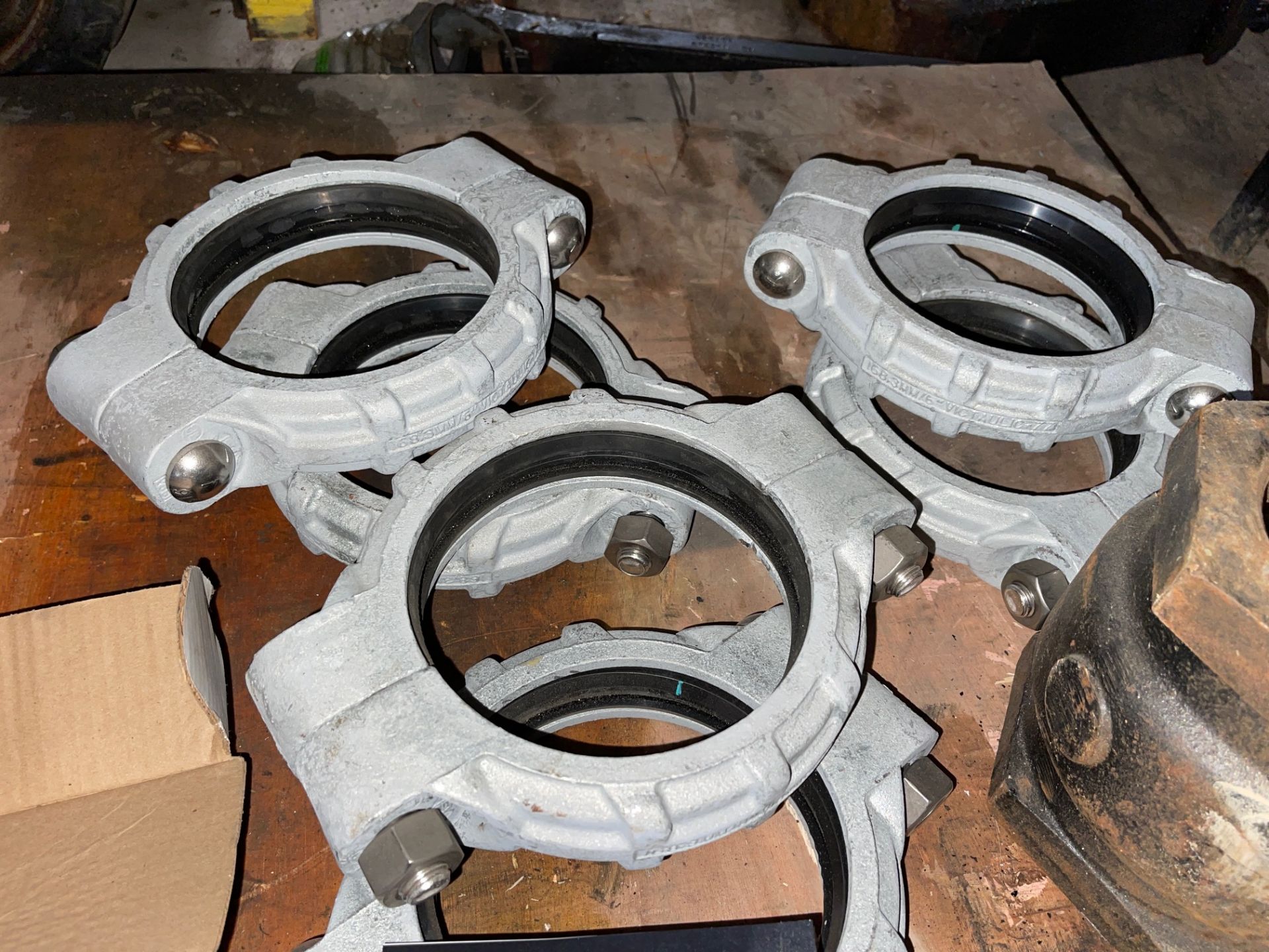 6” GALVANIZED VICTAULIC JOINERS WITH SS HARDWARE (6), JENKINS 4” GATE VALVE, 200 PSI WOG, MOD1255, - Image 2 of 2