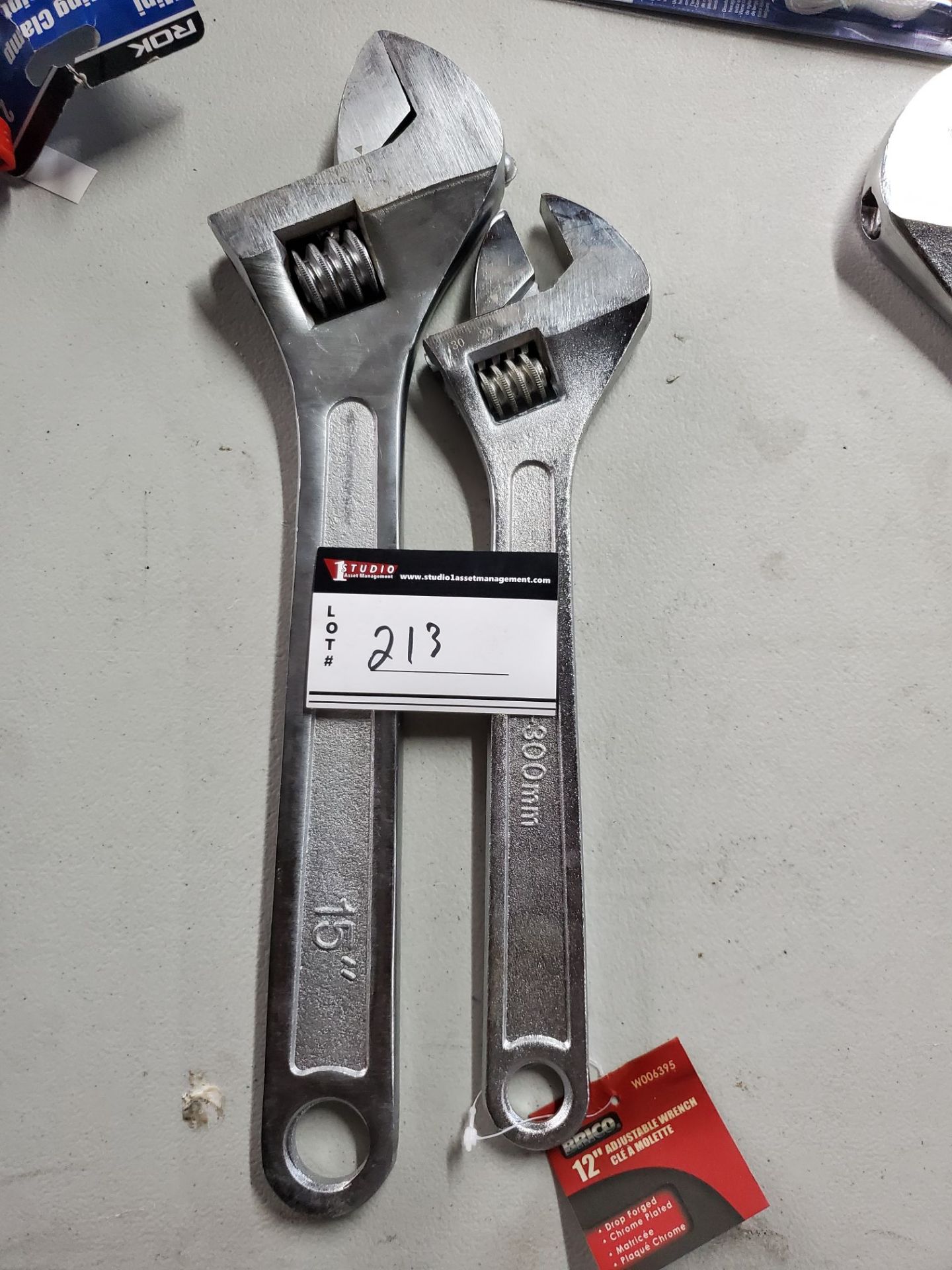 LOT/ADJUSTABLE WRENCH, QTY2
