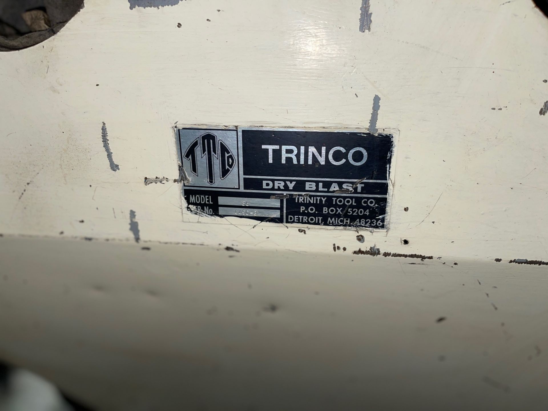 TRINCO DRY SAND BLASTER - Image 3 of 5