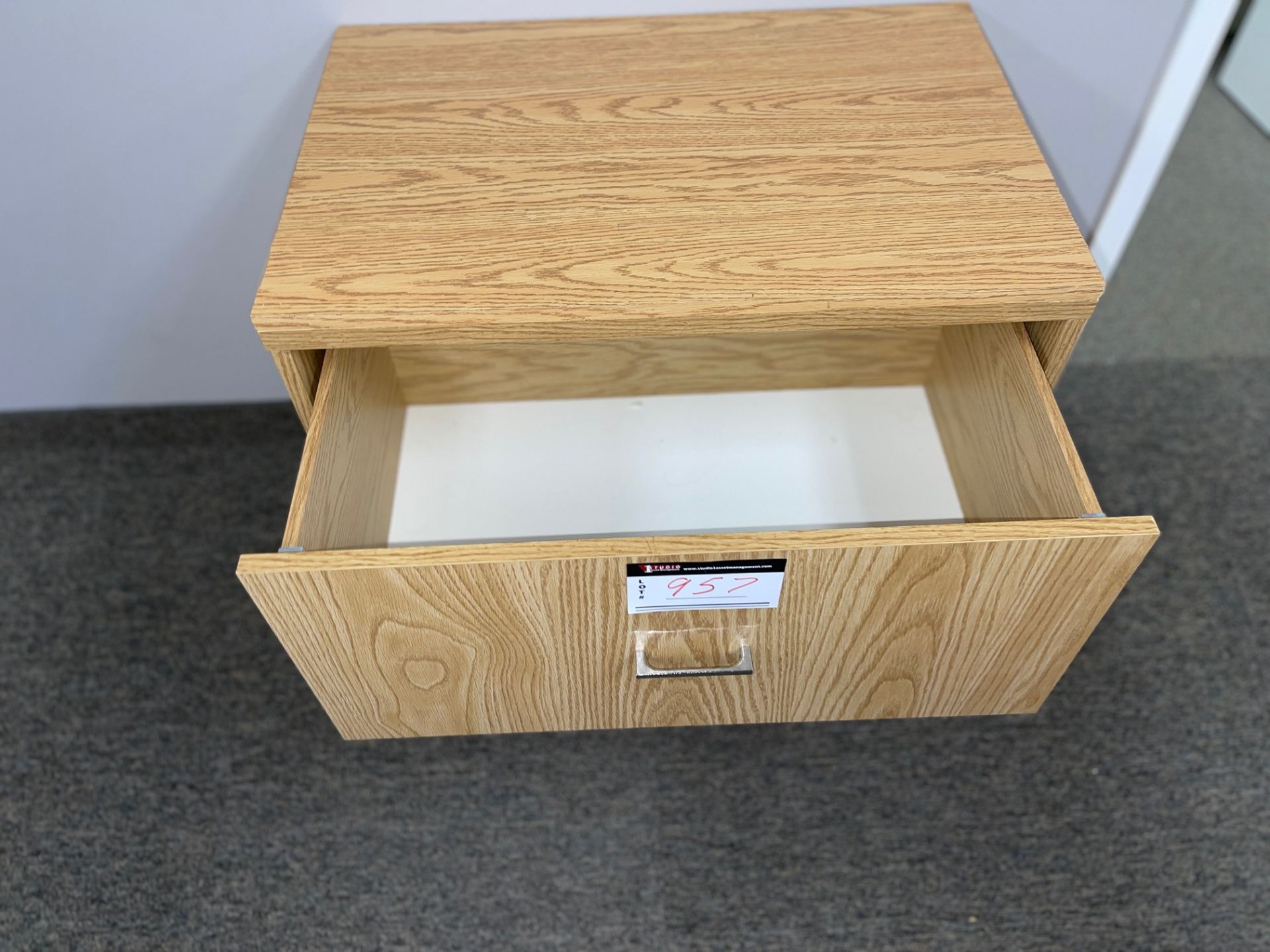 2-DRAWER LATERAL FILING CABINET - Image 3 of 3