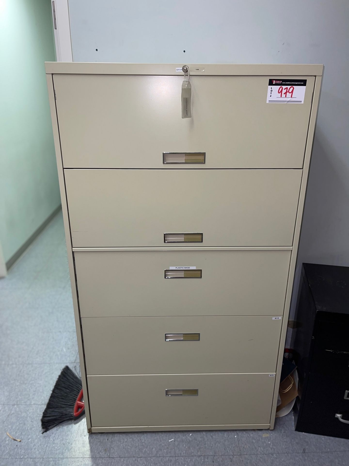 5-DRAWER FILING CABINET