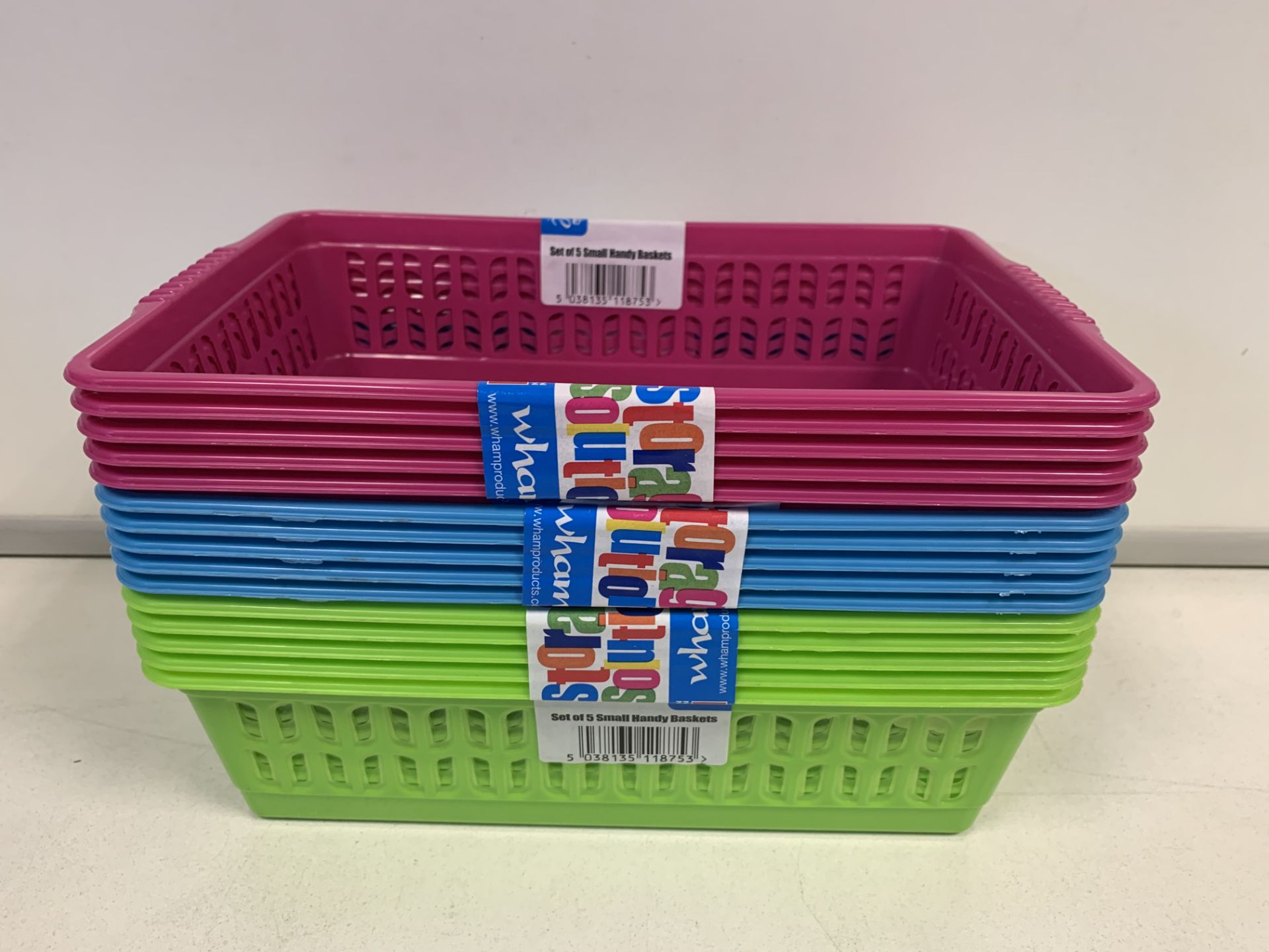 22 X SETS OF 5 SMALL HANDY BASKETS VARIOUS COLOURS
