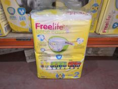 224 X FREELIFE BY BEBE CASH MINI 2 NAPPIES IN 2 BOXES