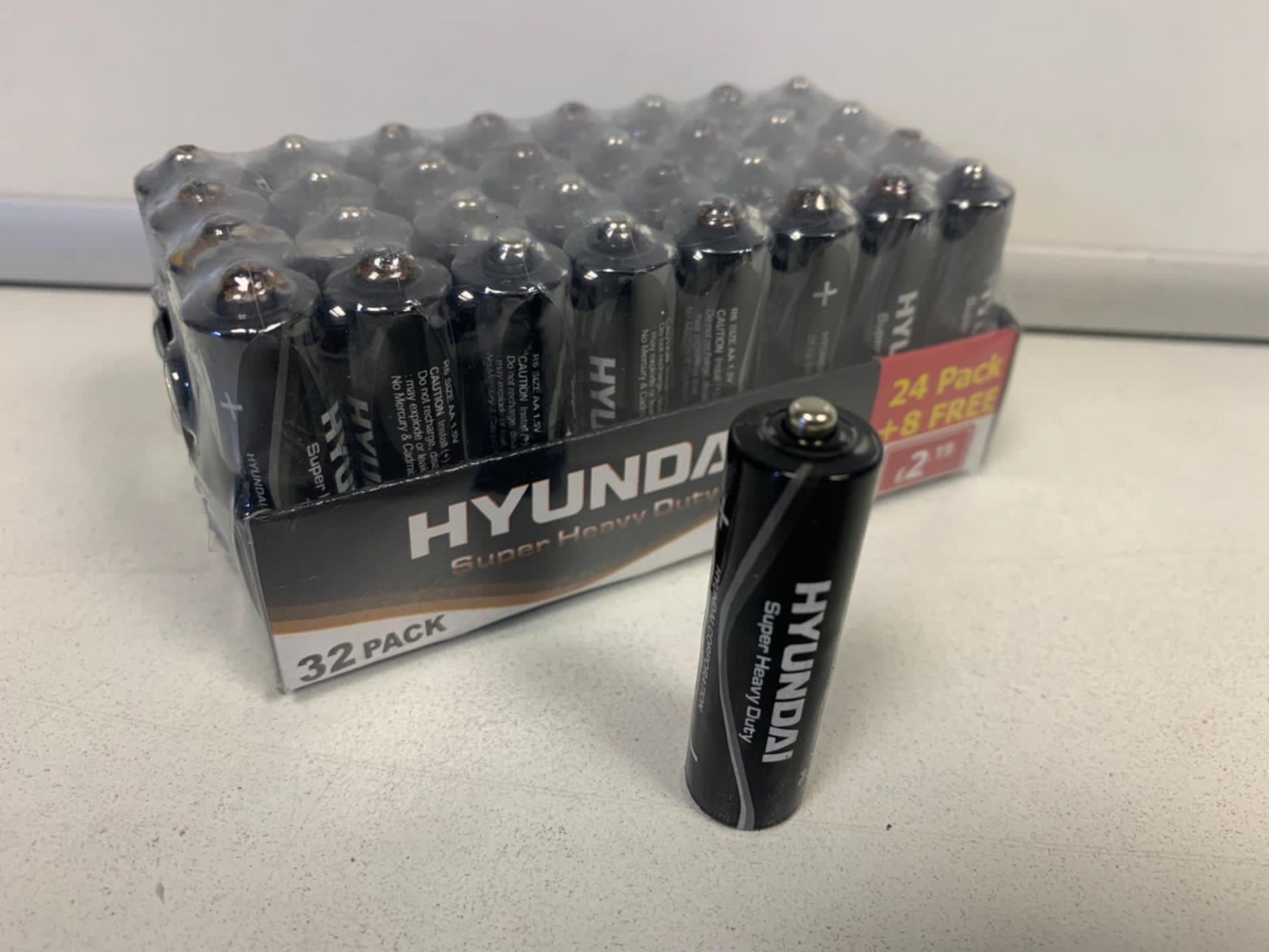 120 X PACKS OF 32 HYUNDAI SUPER HEAVY DUTY AA BATTERIES (PLEASE NOTE BATTERIES HAVE EXPIRED SOME MAY