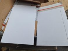 (J90) PALLET TO CONTAIN 6,000 x WHITE LINED CHIP BOARD POCKET ENVELOPES