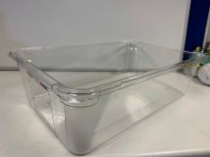 24 X BRAND NEW BOXED ARAVEN POLYCARBONATE GASTRONORM 8.35LTE TRAYS