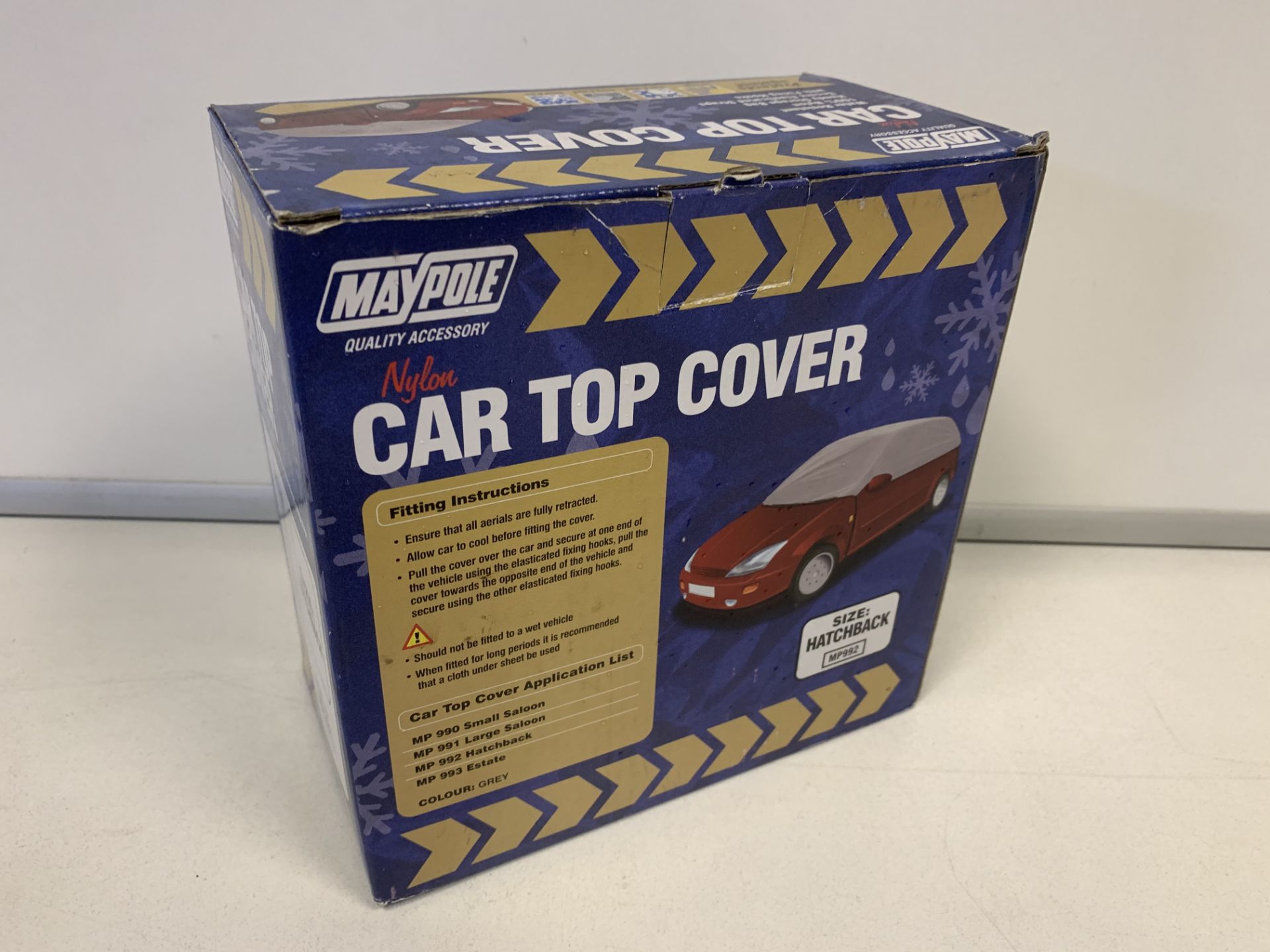 6 x ASSORTED NEW CAR COVERS INC: 2X SMALL, 1X HATCHBACK & 3X LARGE