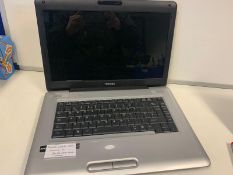 TOSHIBA L450D LAPTOP WINDOWS 10 320GB HARD DRIVE WITH CHARGER