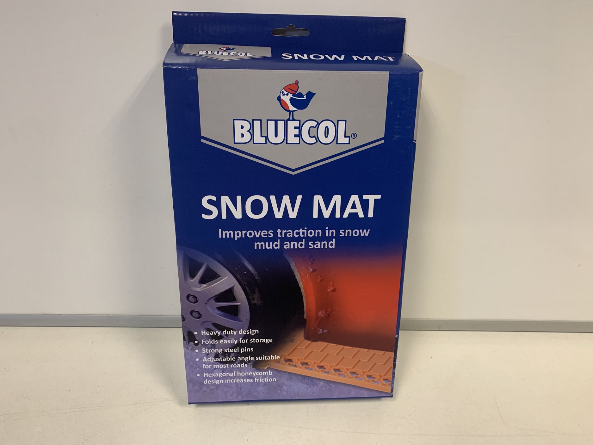 20 x NEW BLUECOL SNOW MAT - IMPROVES TRACTION IN SNOW, MUD & SAND. RRP £15 EACH