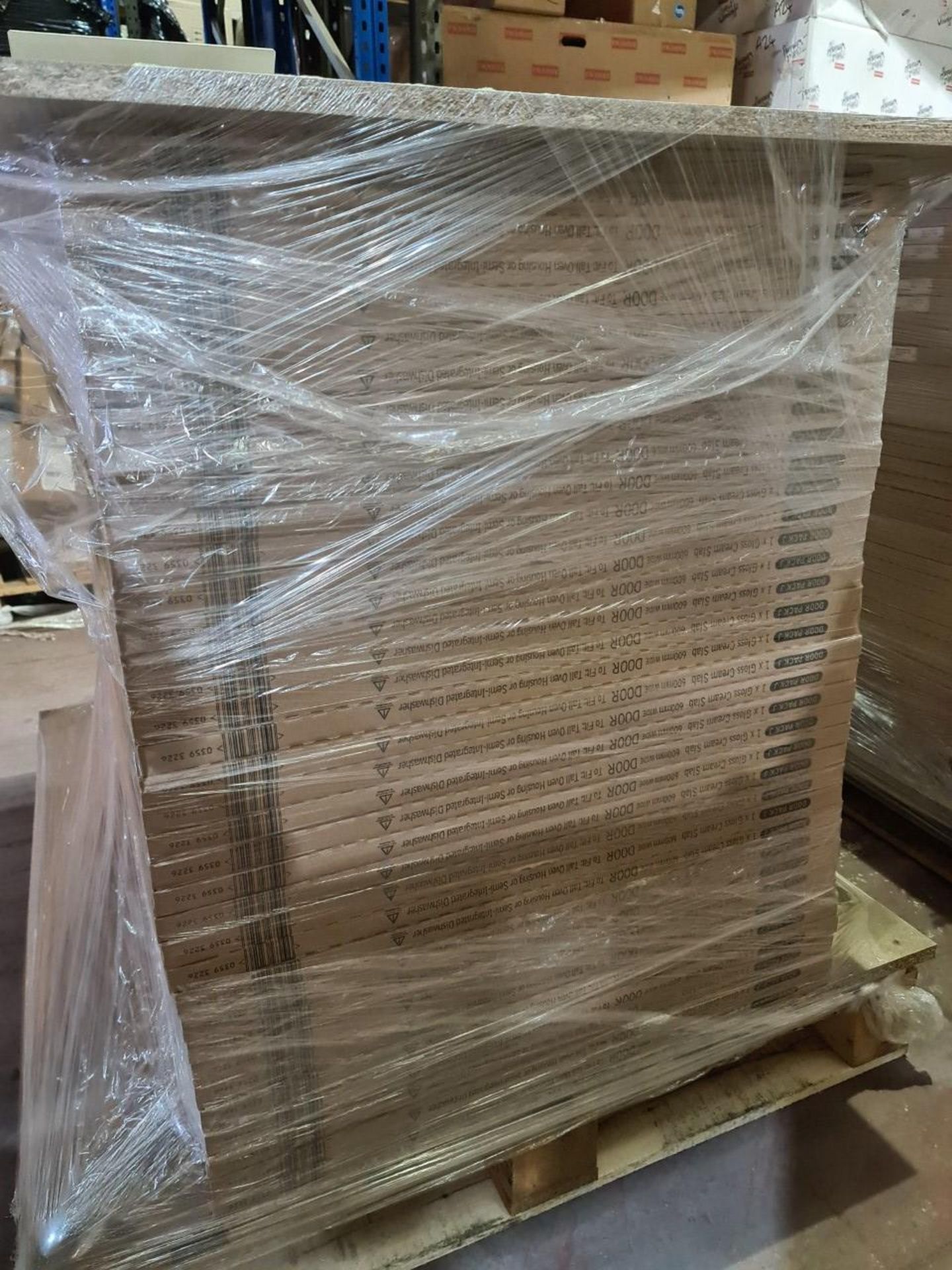 (A1) PALLET TO CONTAIN 72 x NEW GLOSS CREAM SLAB DOORS