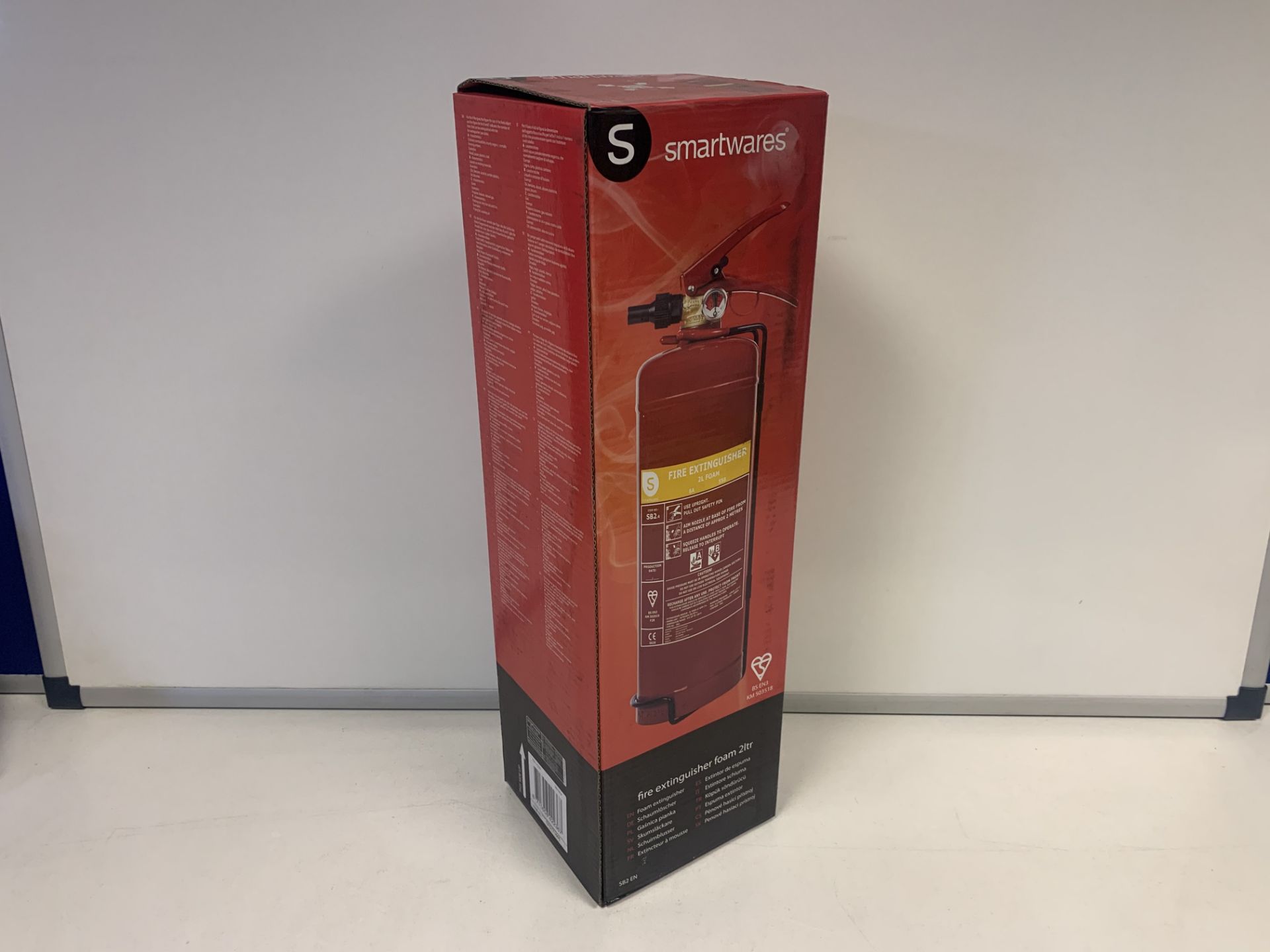 8 X BRAND NEW BOXED SMARTWARES 2LTR FIRE EXTINGUISHER FOAMS