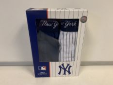 32 X BRAND NEW NEW YORK YANKEES 2 PACK MENS BOXER SHORTS SIZE SMALL