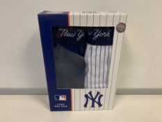 32 X BRAND NEW NEW YORK YANKEES 2 PACK MENS BOXER SHORTS SIZE LARGE