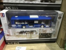 REMOTE CONTROL BLUE BUS WITH OPENING DOORS RRP £110